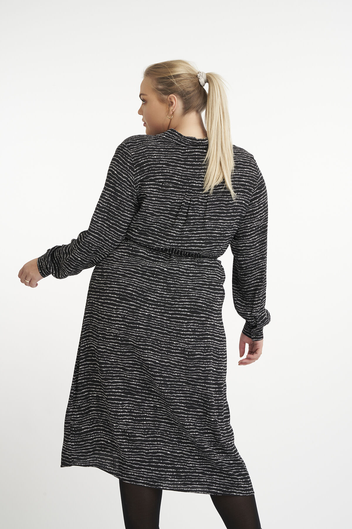 Robe mi-longue &agrave; imprim&eacute; image number 3