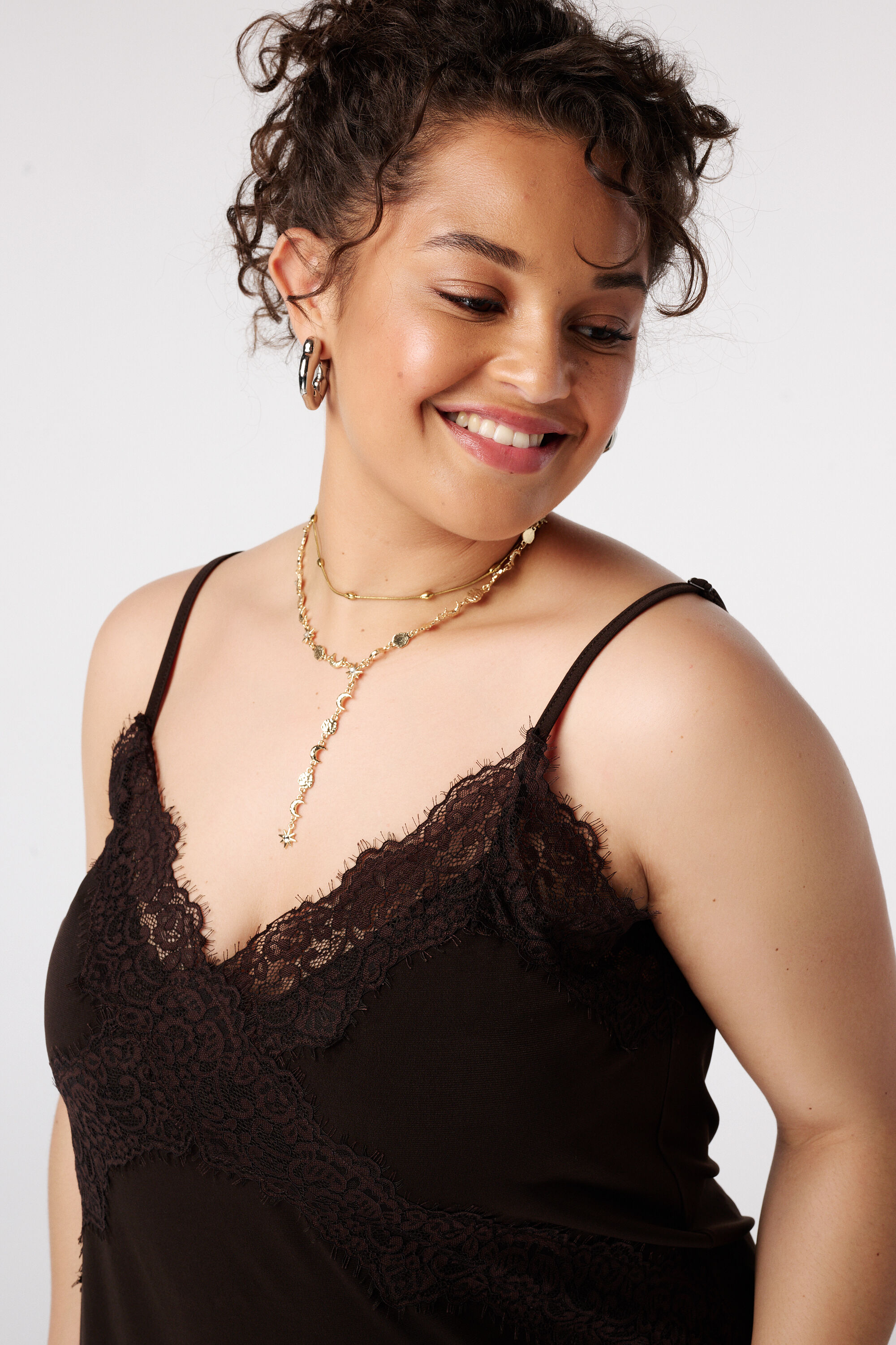 Top longue avec dentelle image number 4