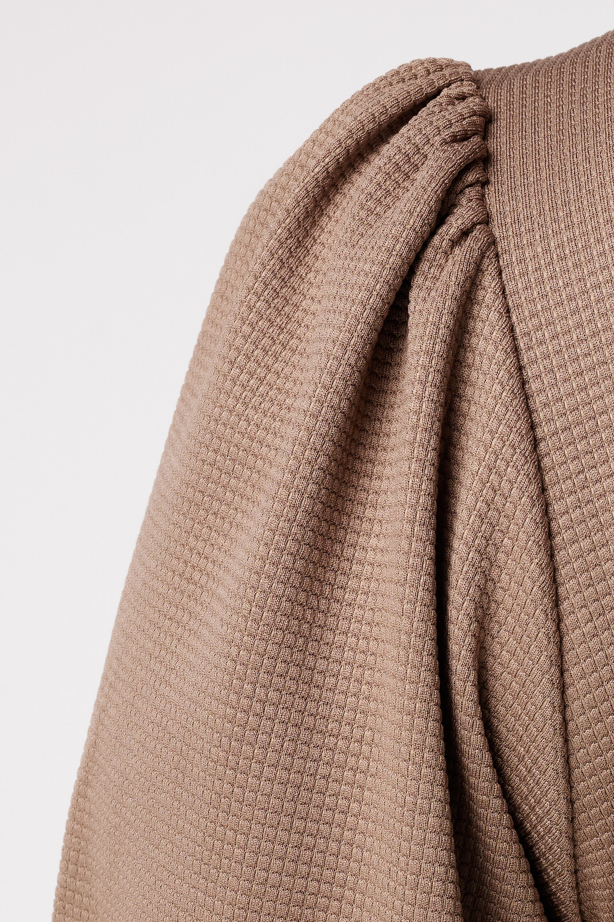 Top &agrave; manches bouffantes image number 6