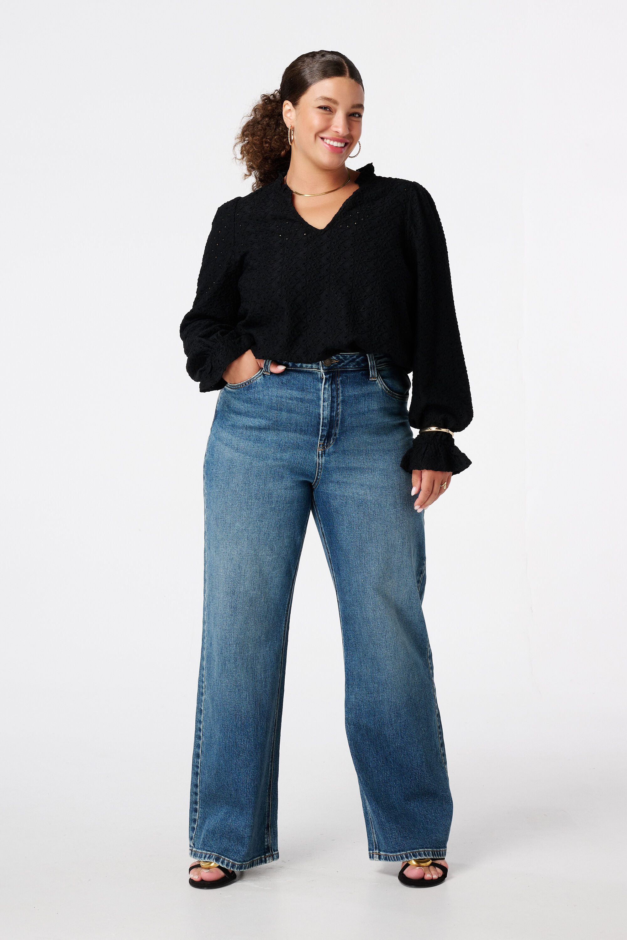 Haut avec broderie image number 5