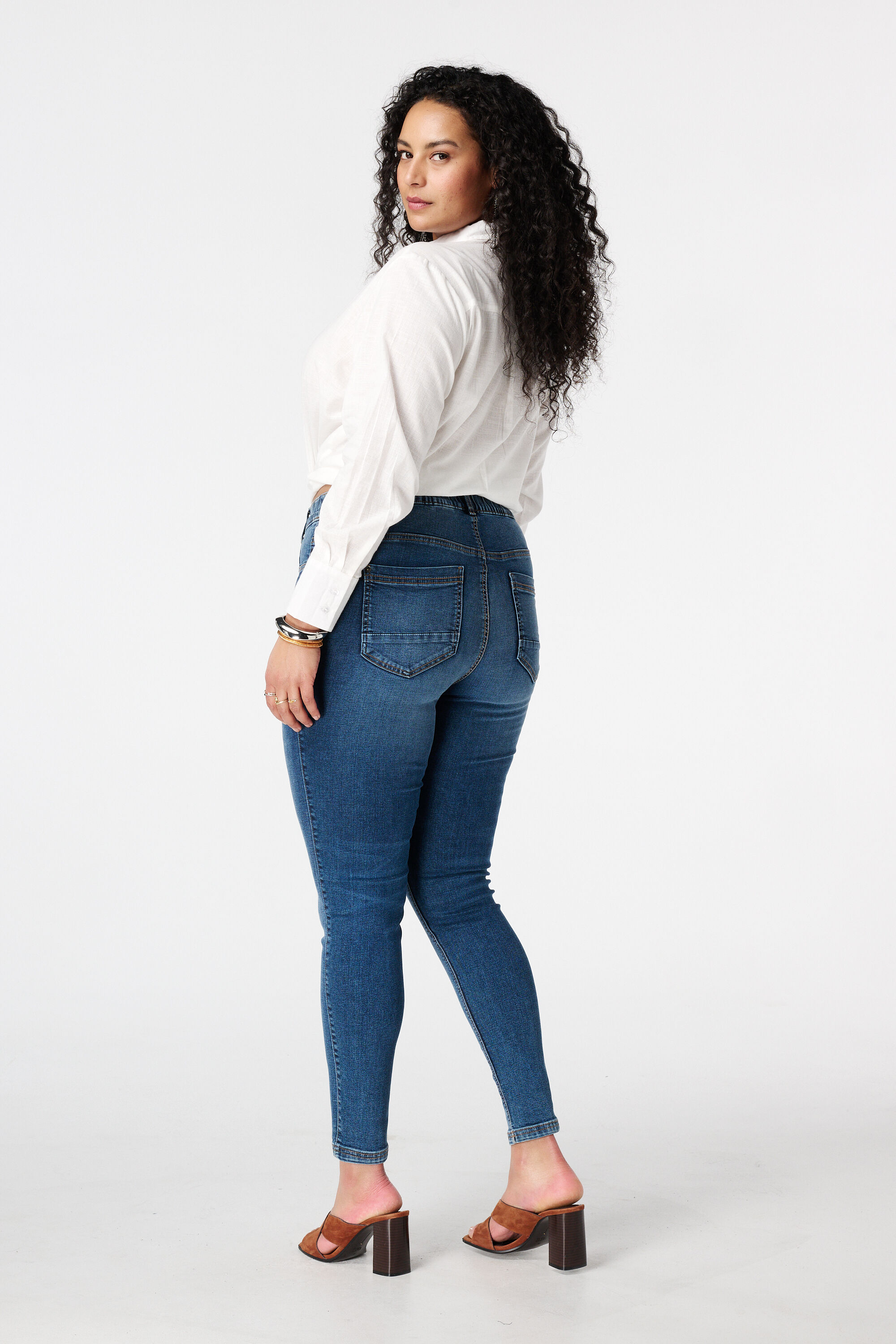 Tregging avec un look denim image number 3