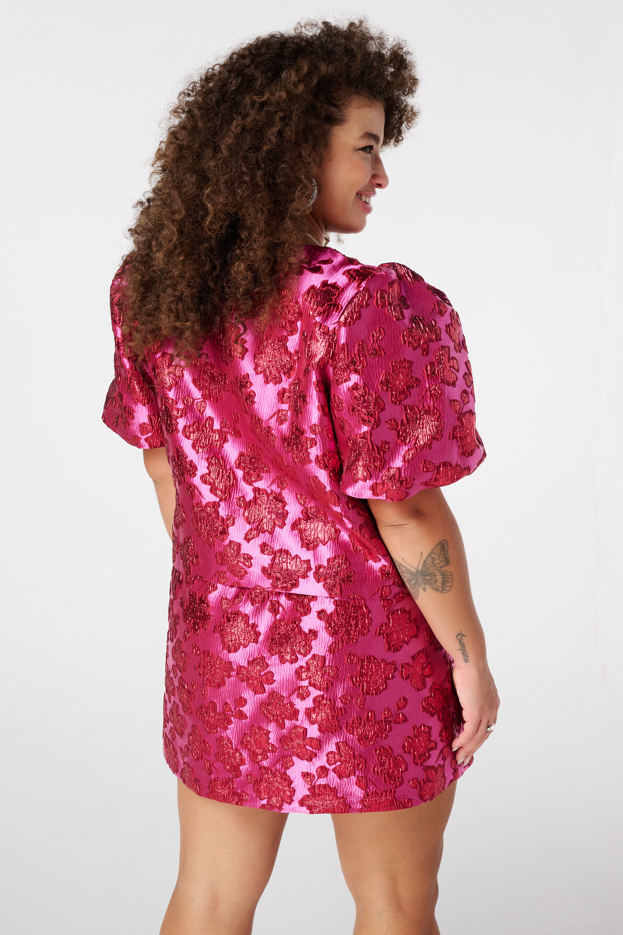 Haut jacquard paillet&eacute; &agrave; manches bouffantes image number 3