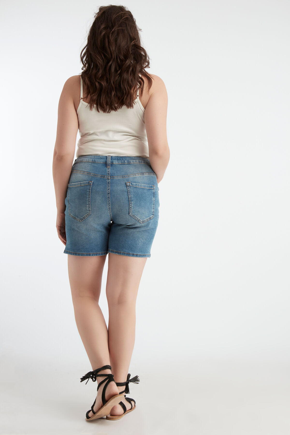 Short avec clous image number 4