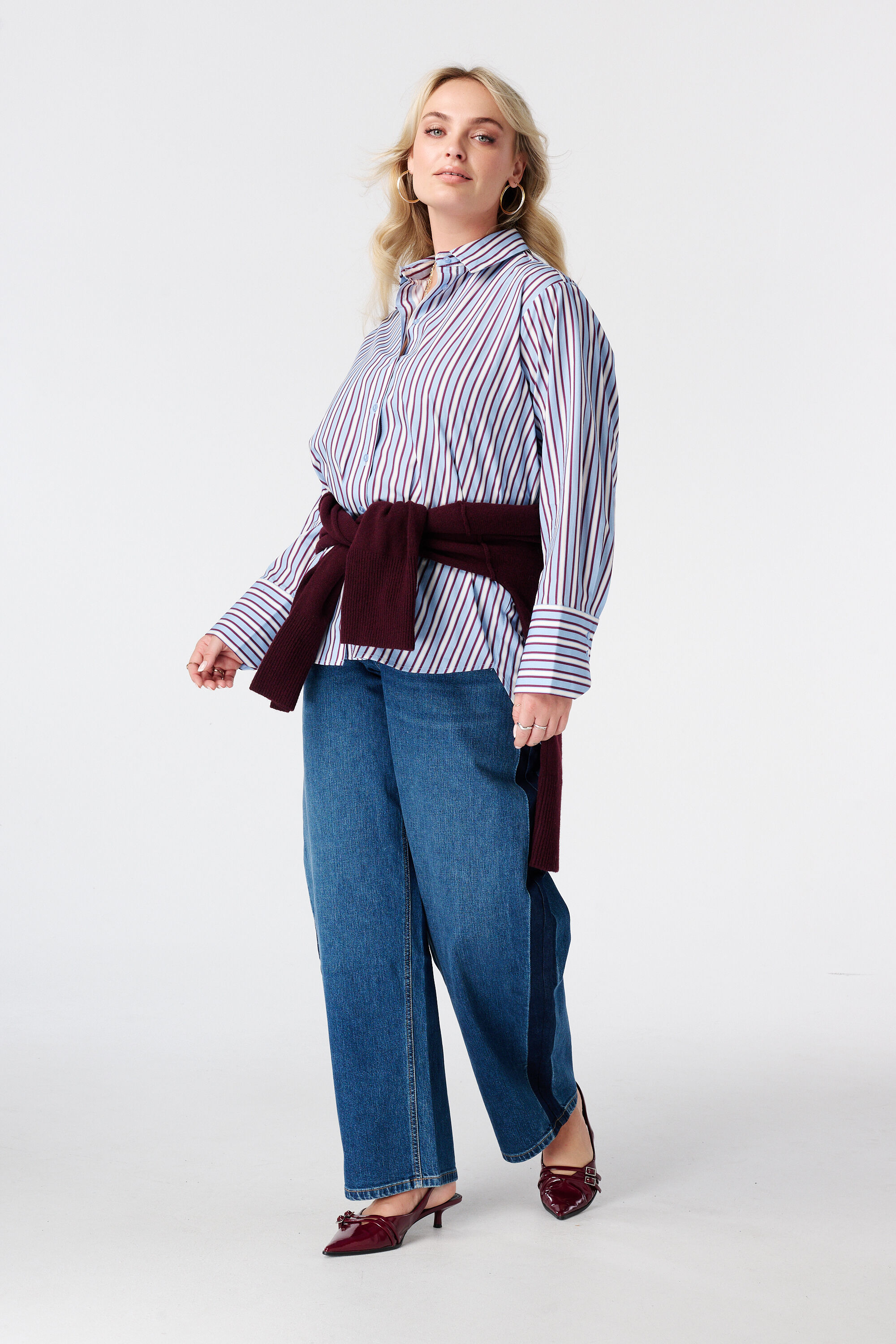 Blouse longue ray&eacute;e avec ceinture image number 3