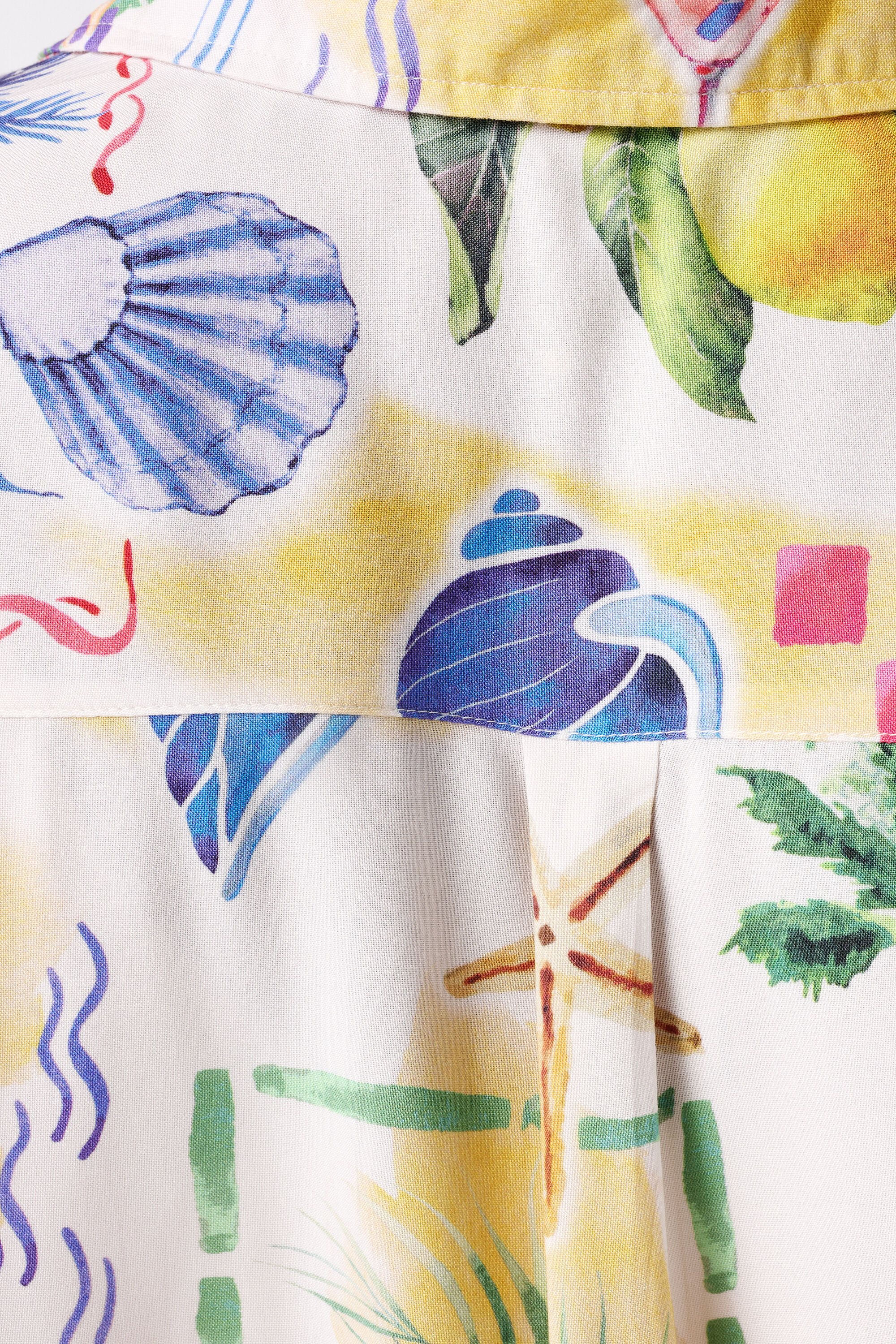 Blouse avec imprim&eacute; tropical image number 6