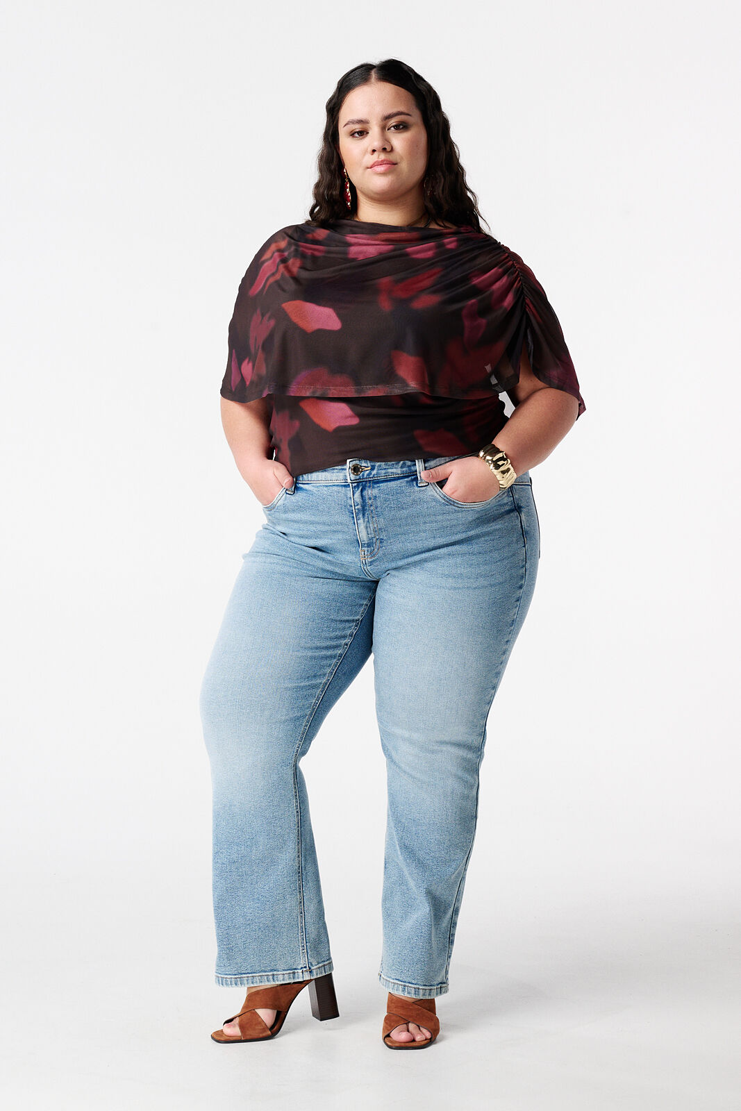 Top en mesh &agrave; manches drap&eacute;es image number 5