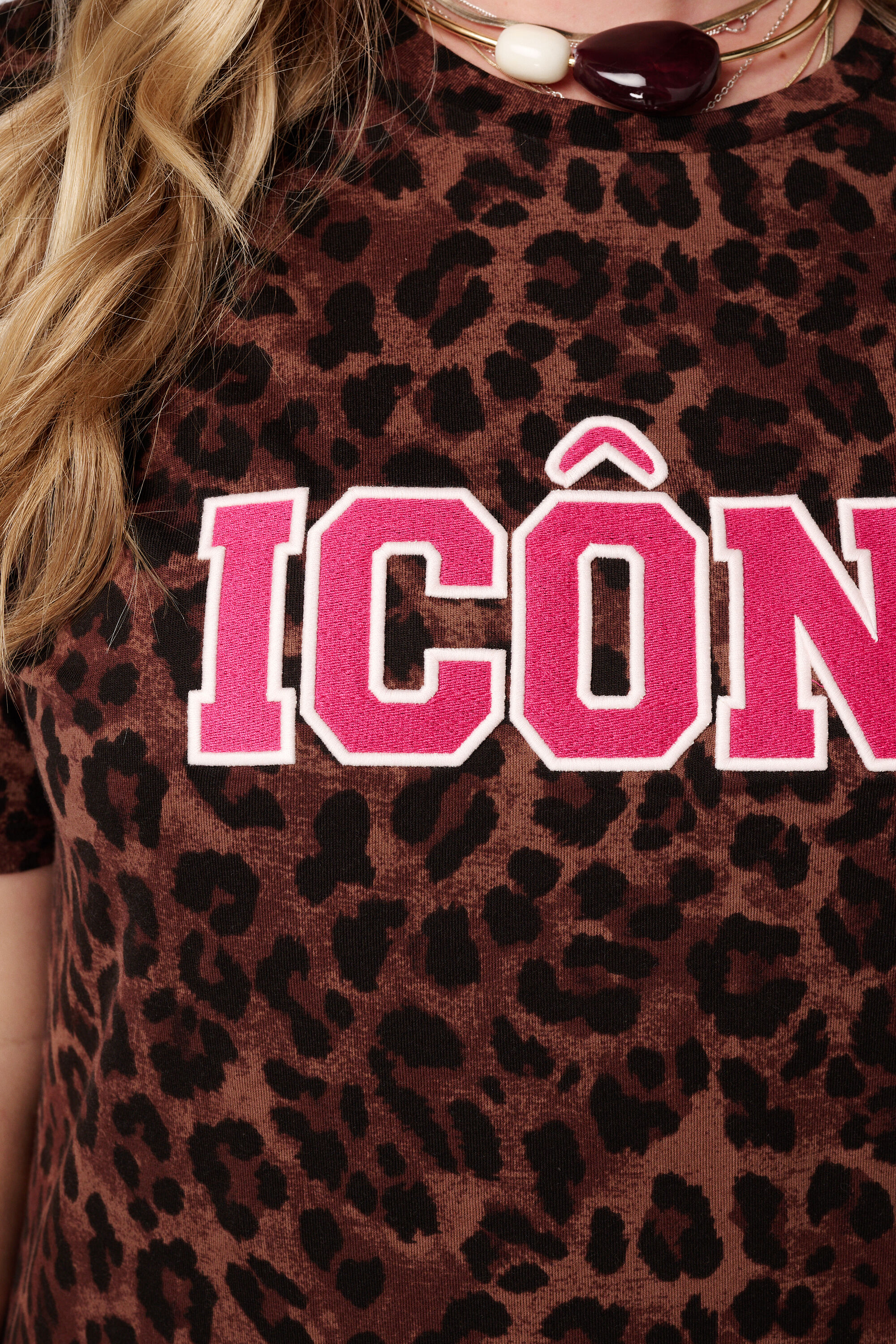 T-shirt &agrave; imprim&eacute; animalier image number 6