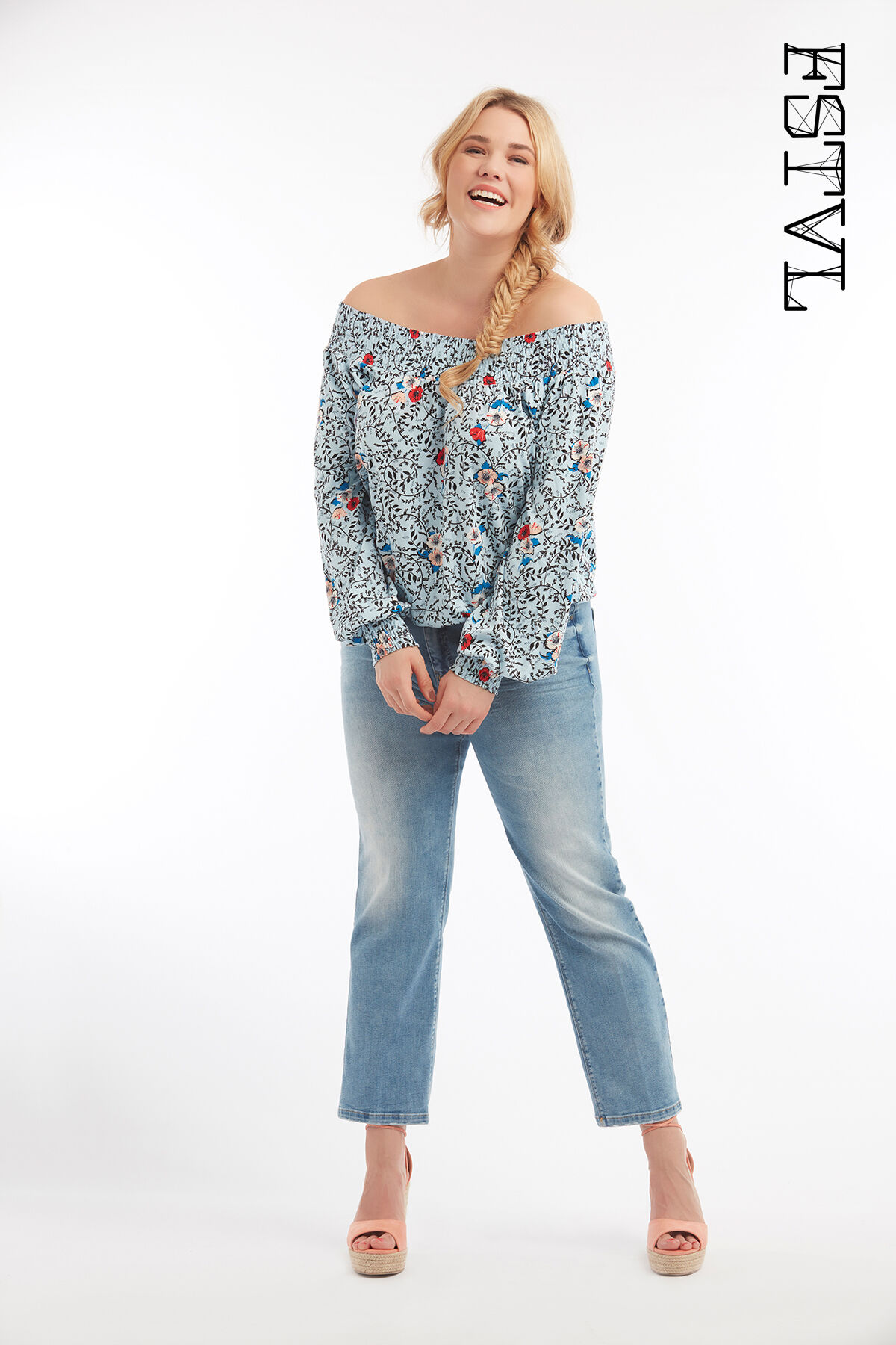 Haut &agrave; &eacute;paules d&eacute;nud&eacute;es image number 0