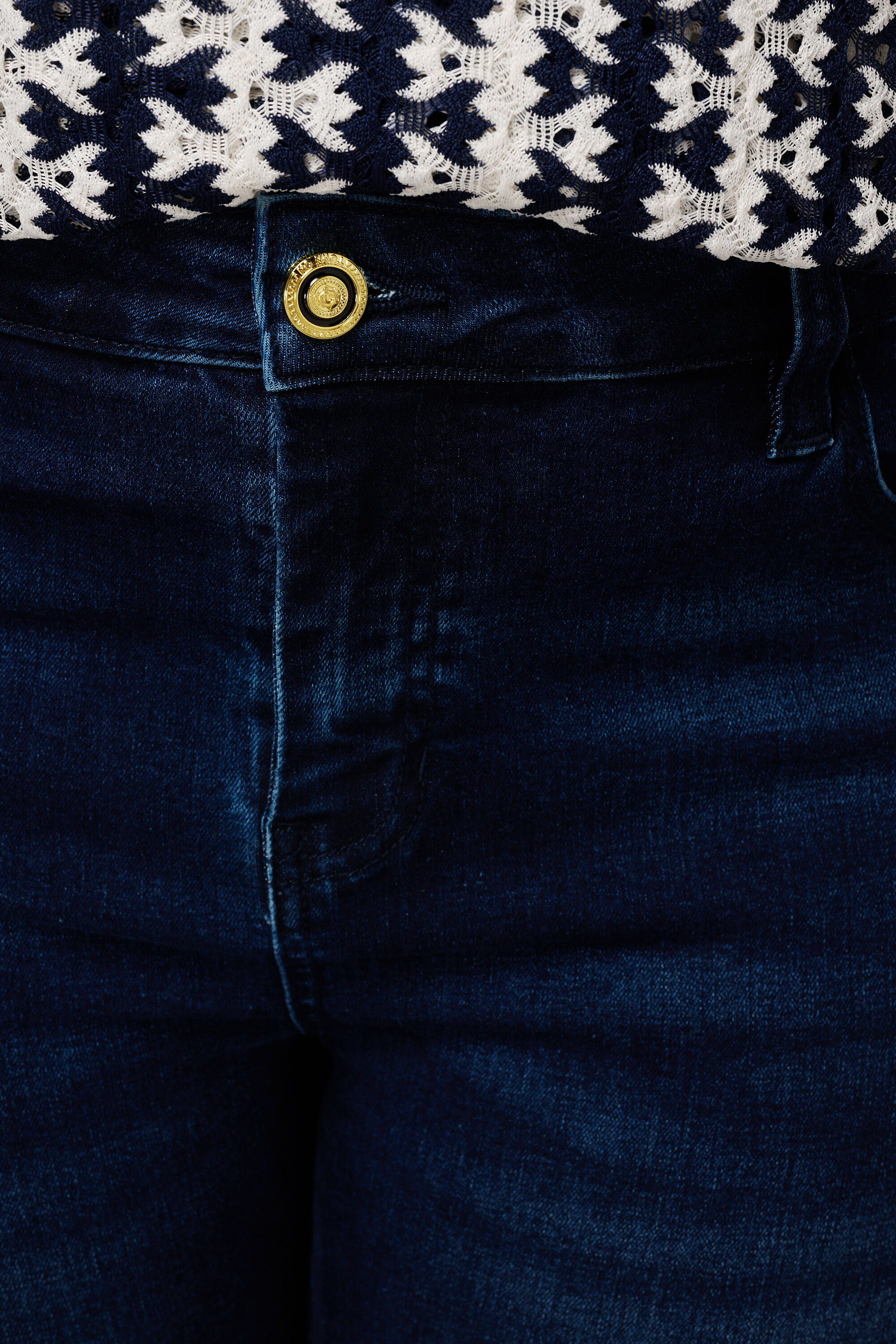 Pantacourt en jean extensible image number 4