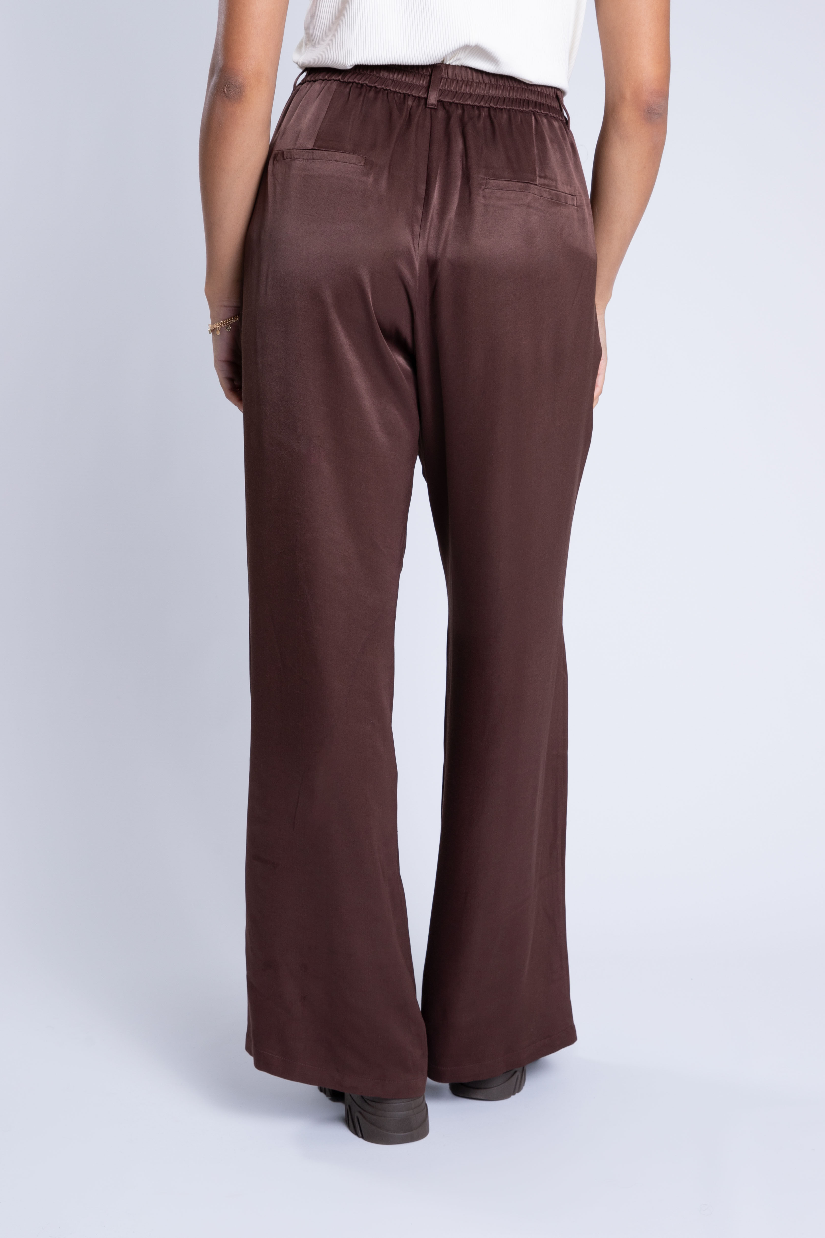 Pantalon en satin  image number 6