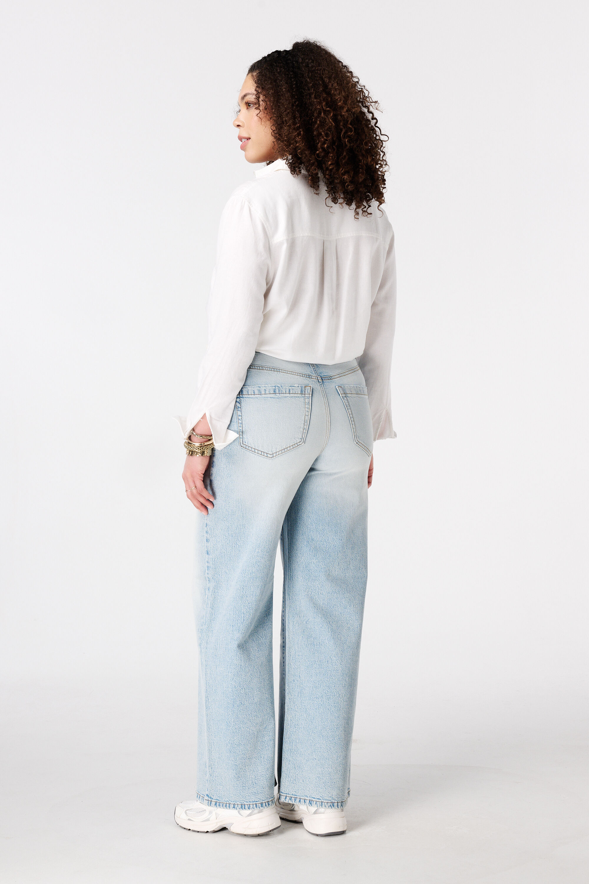 Jeans larges &agrave; taille haute image number 3