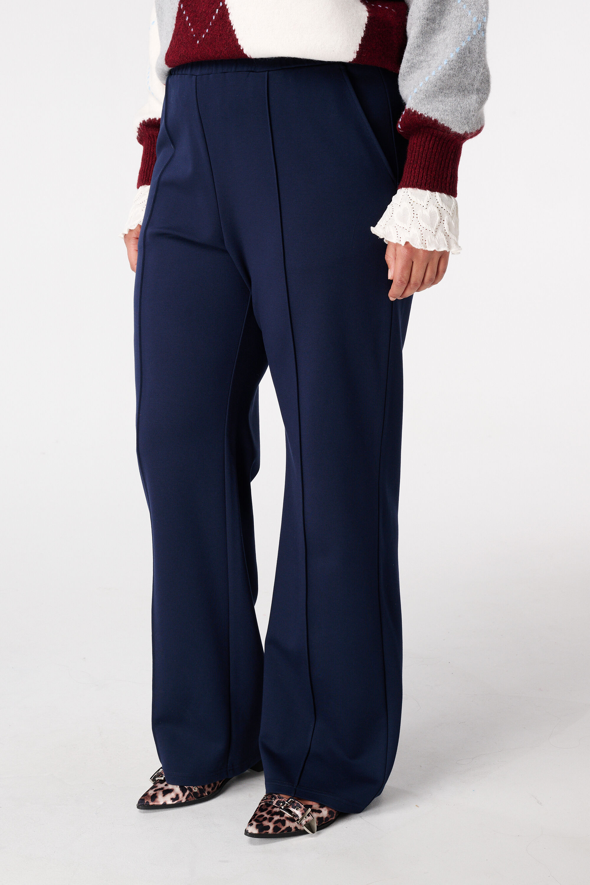 Pantalon large avec coutures d&eacute;coratives image number 5