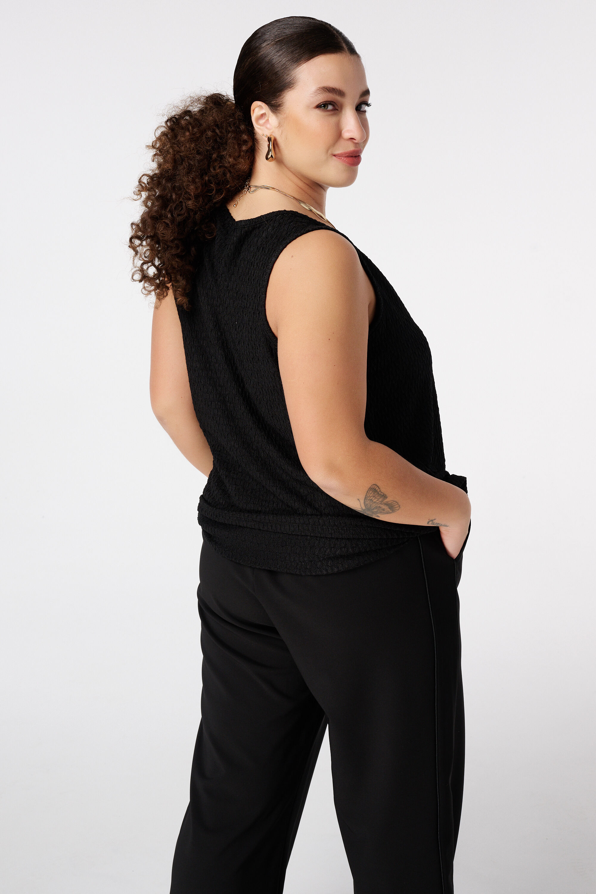 Top sans manches structur&eacute; image number 3