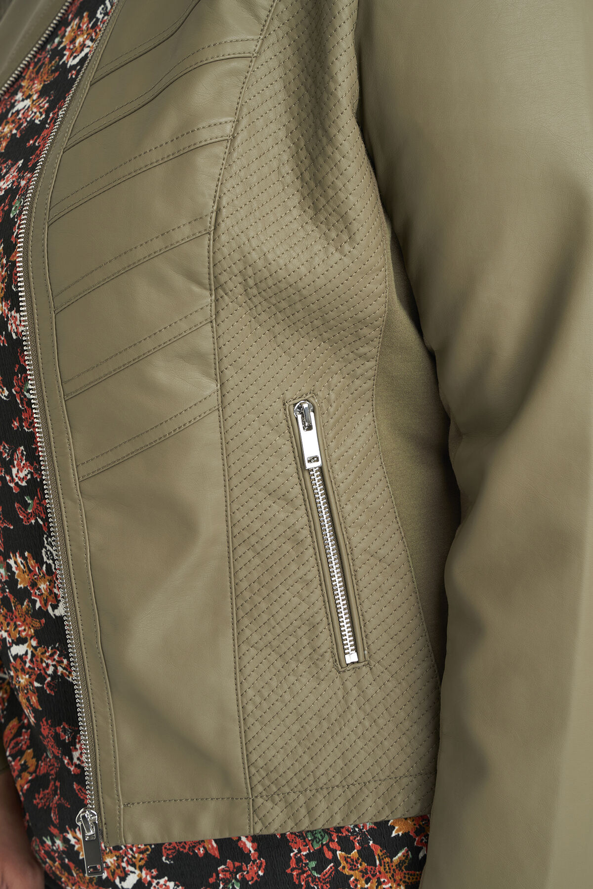 Veste motard en simili cuir &agrave; col rond image number 4