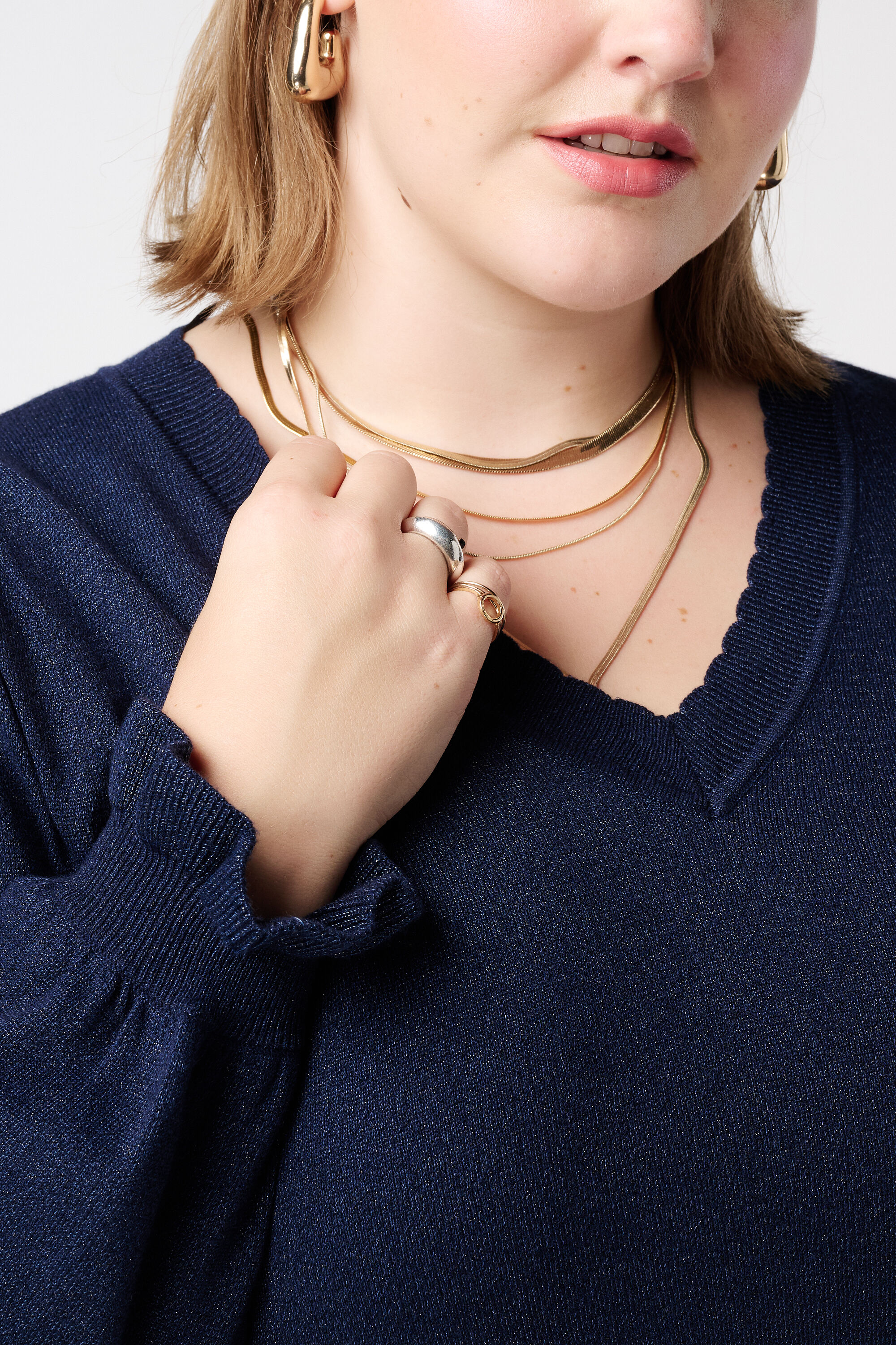 Pull en lurex avec manches volant&eacute;es image number 6