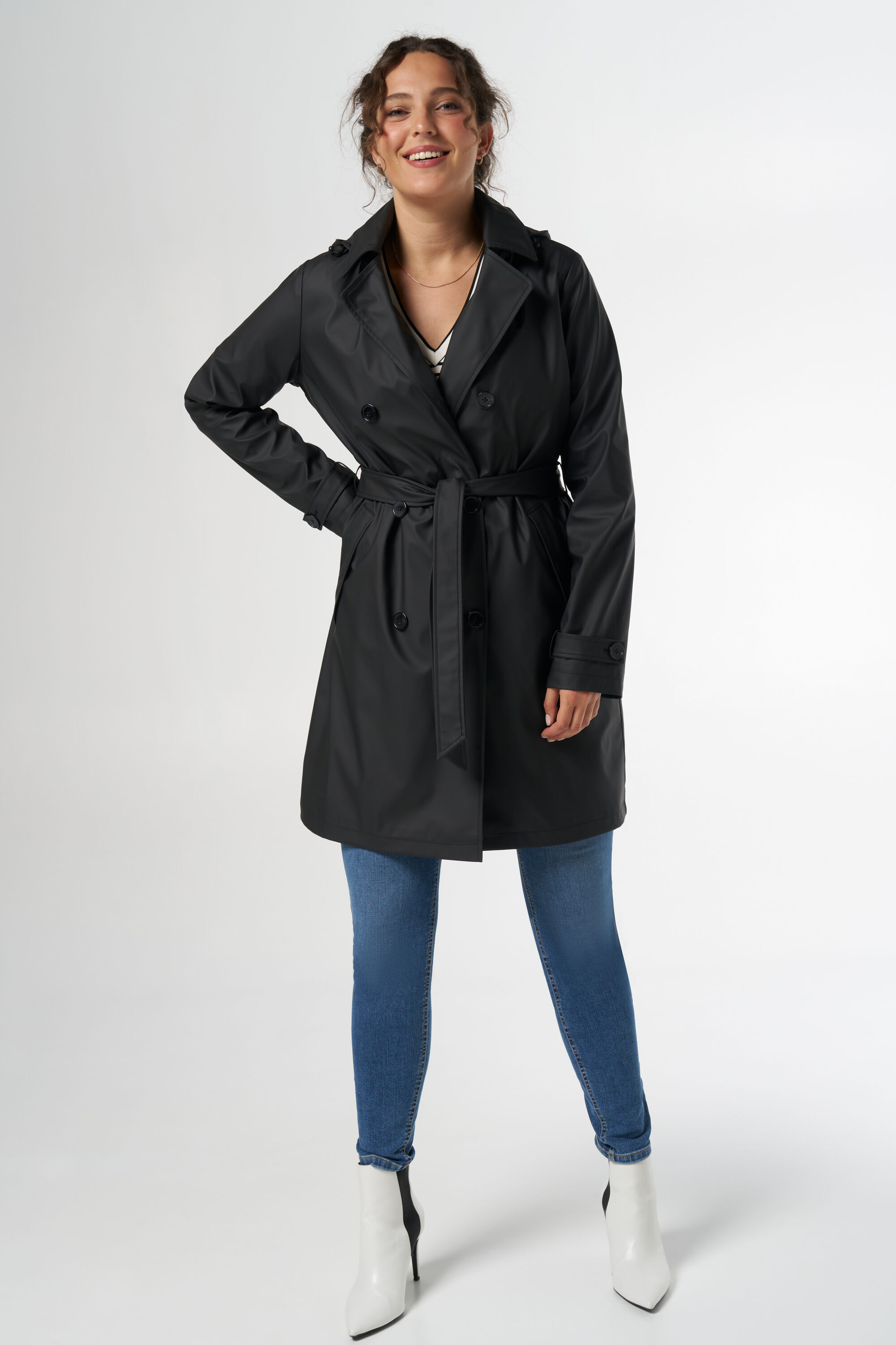 Trench imperm&eacute;able image number 5