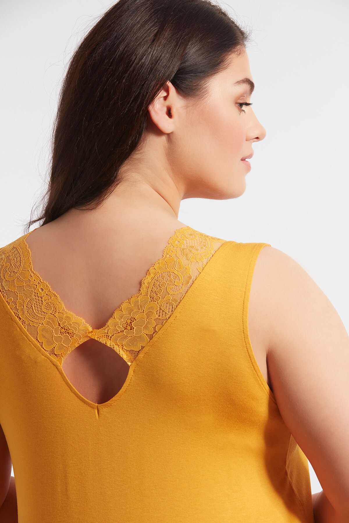 Top sans manches en dentelle image number 5