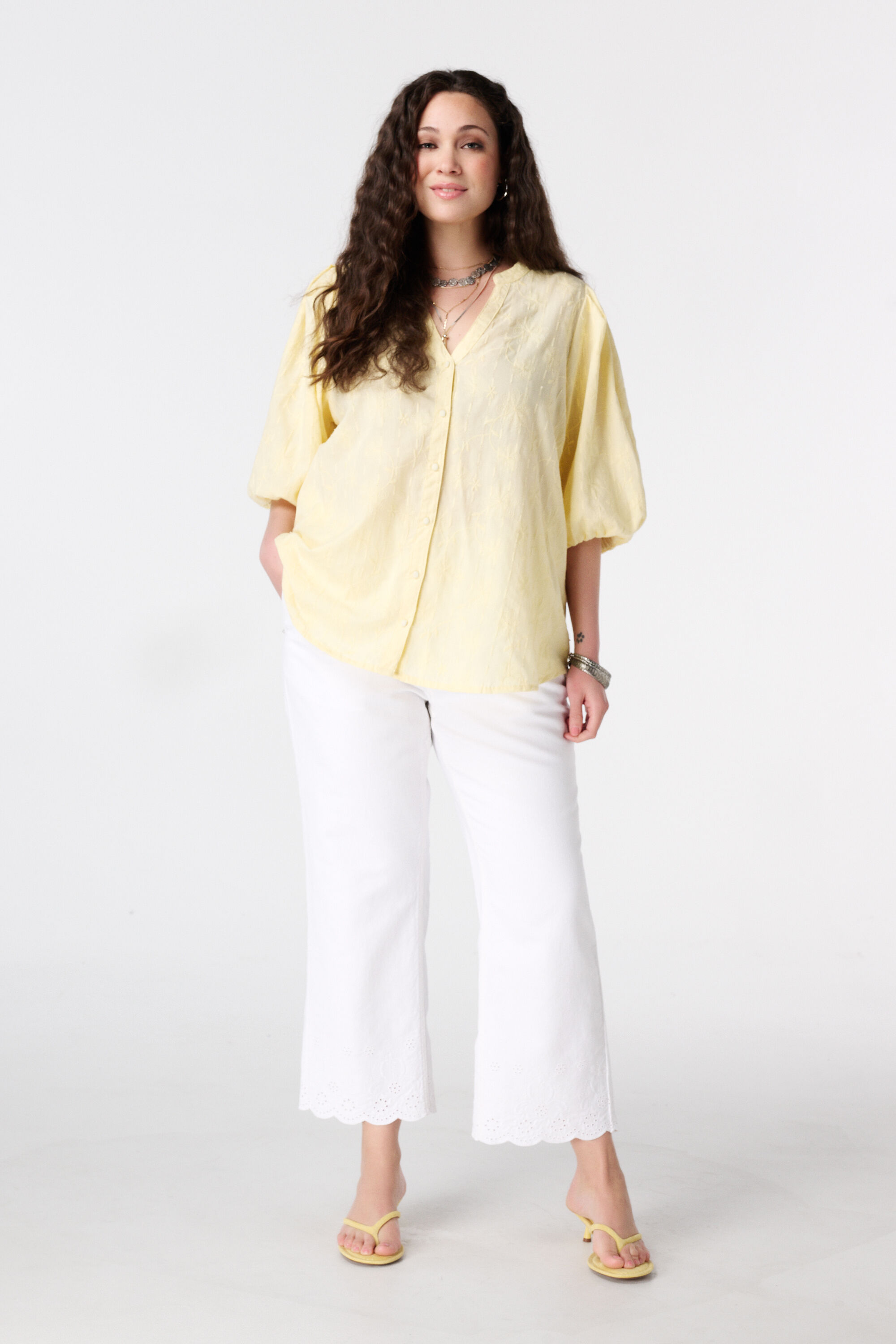 Blouse &agrave; manches courtes image number 5