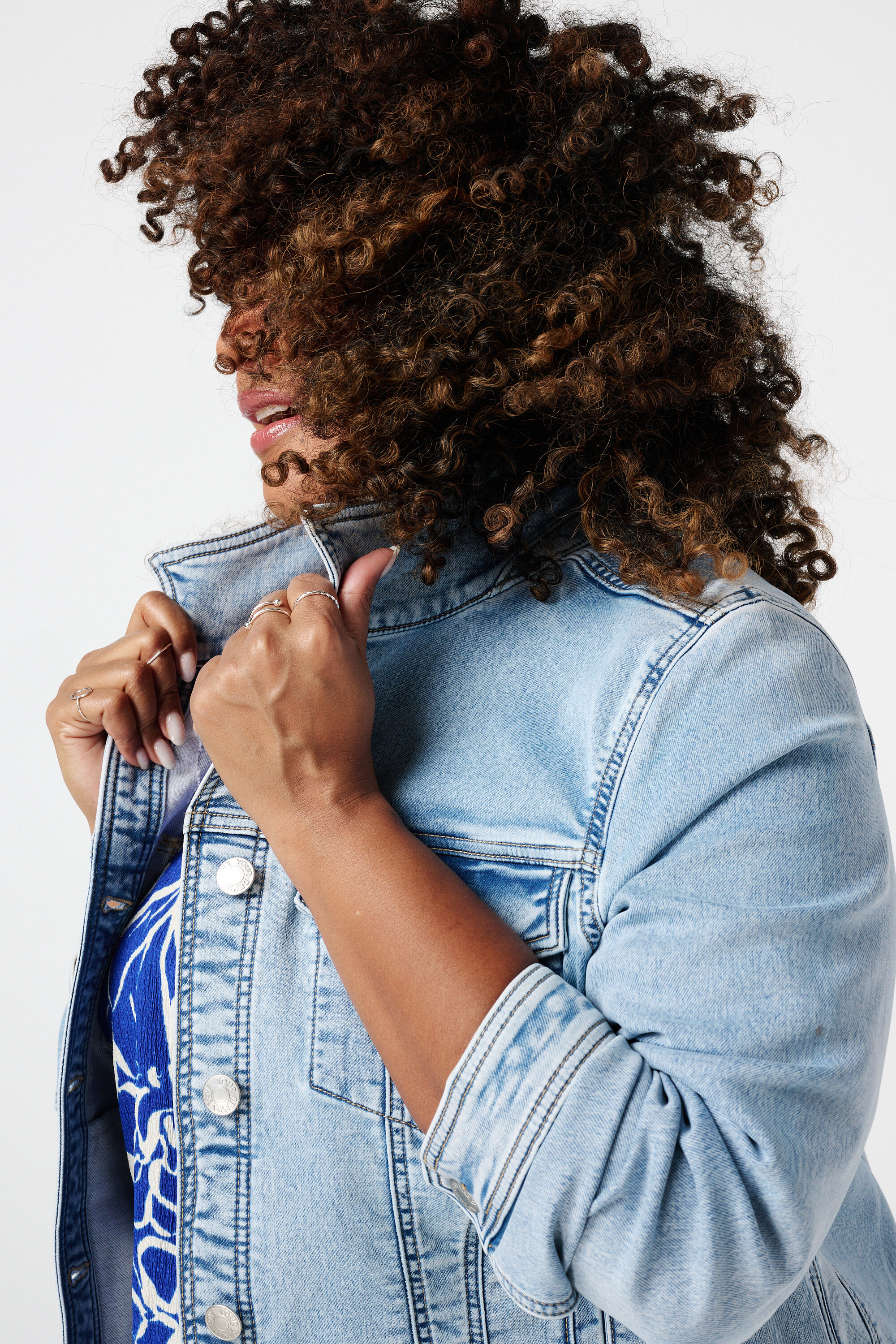 Veste en jean extensible image number 4