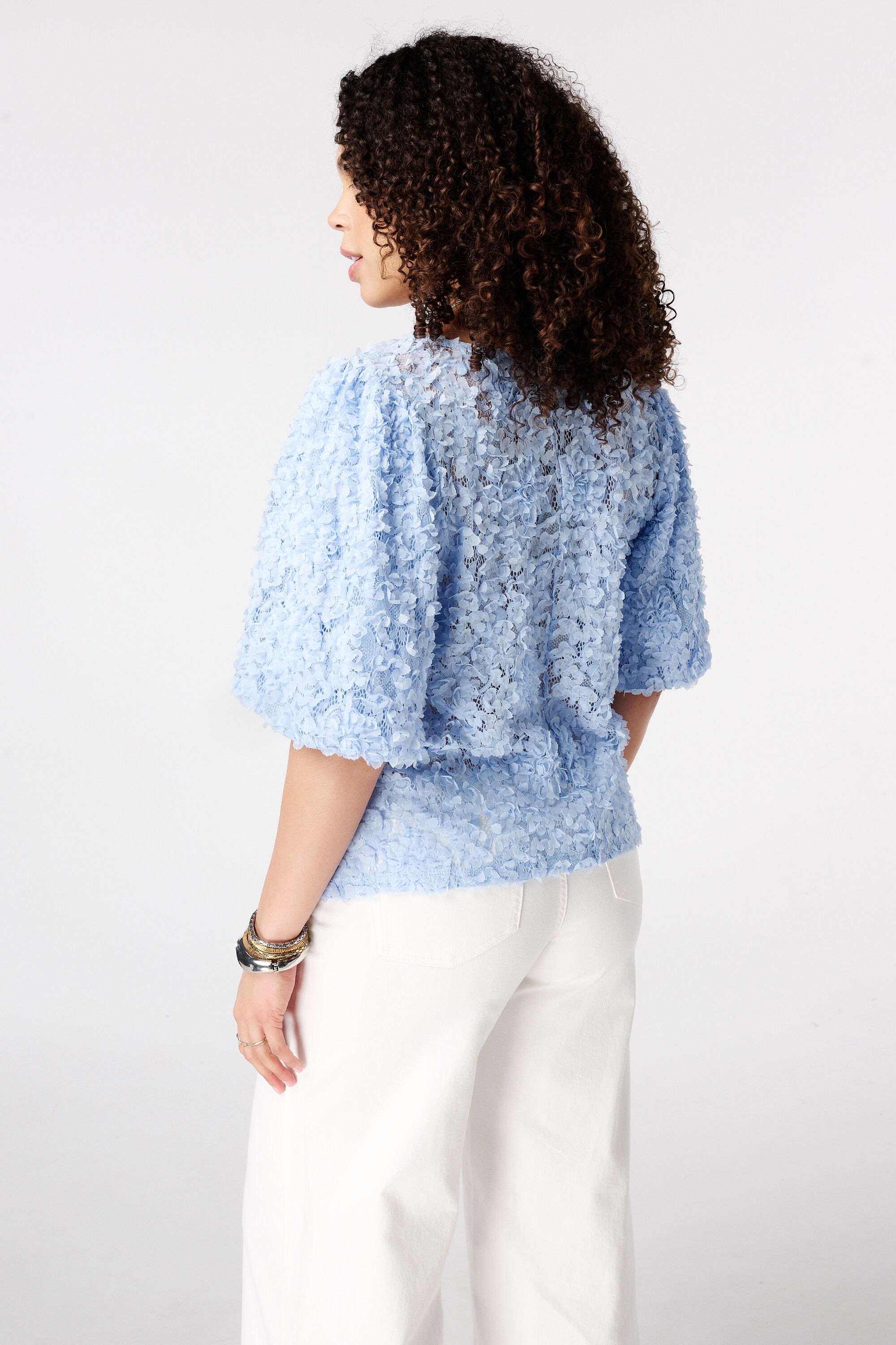 Top avec fleurs 3D image number 3