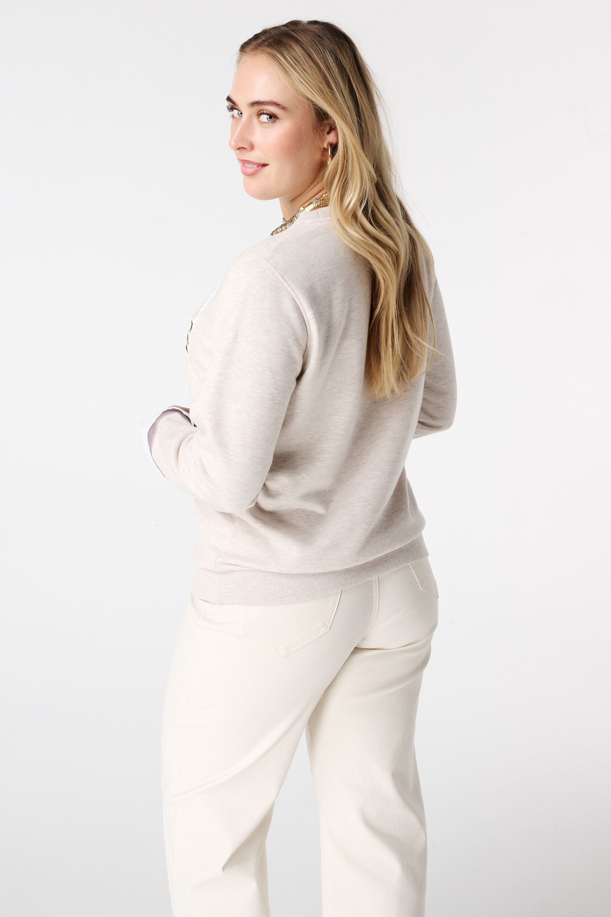 Pull avec d&eacute;tails chemisier image number 3