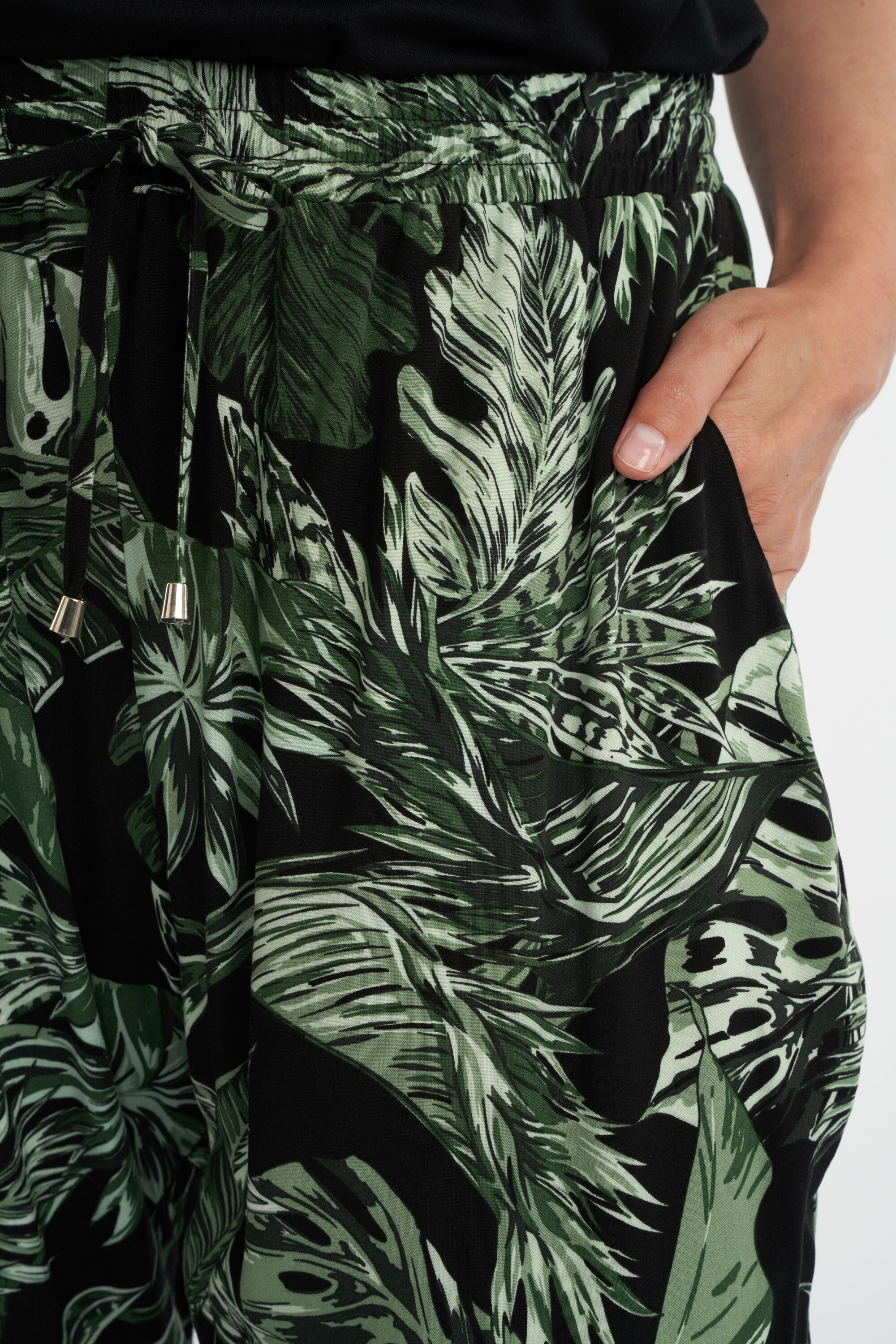 Pantalon ample &agrave; imprim&eacute; image number 5