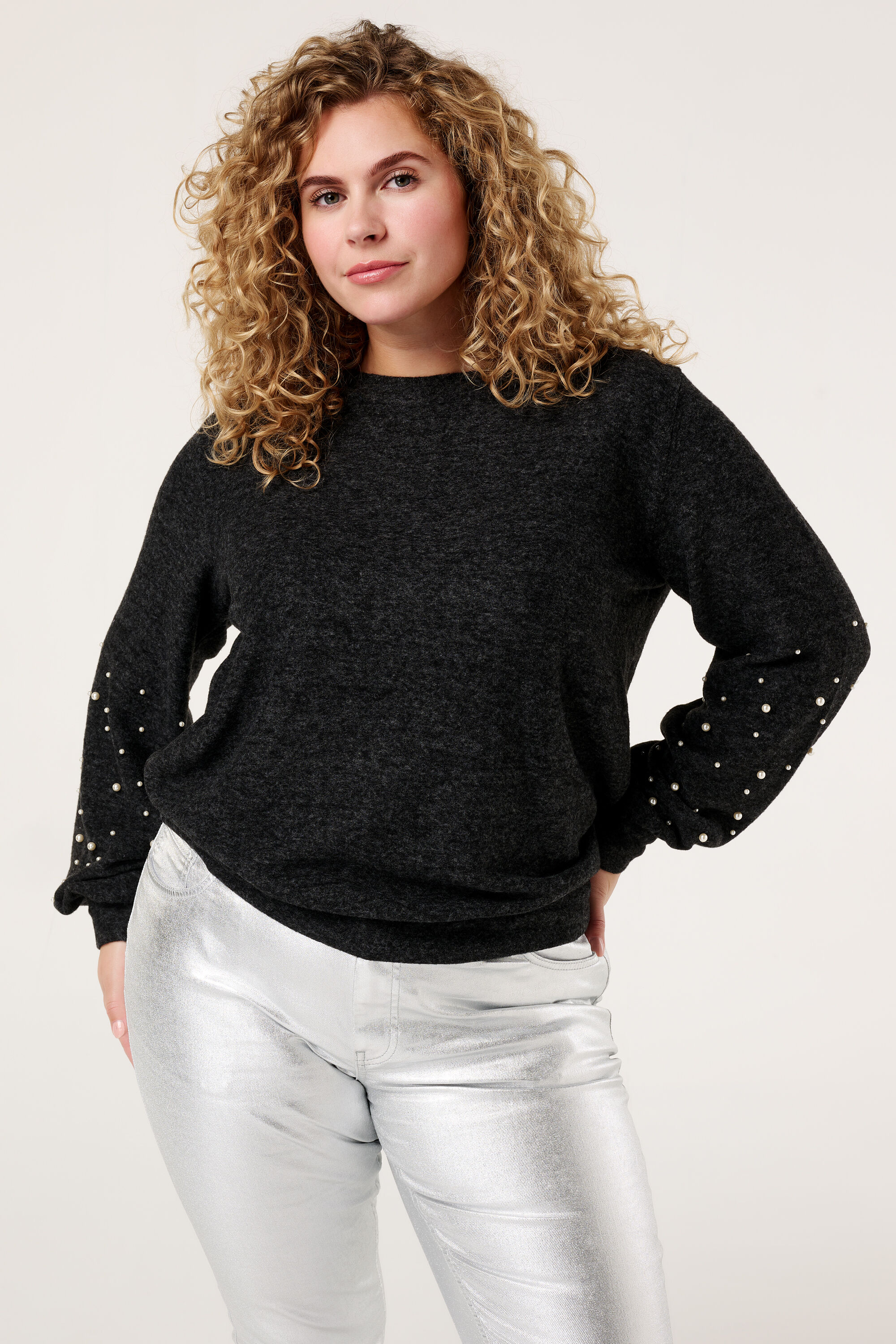 Pull avec des perles image number 5