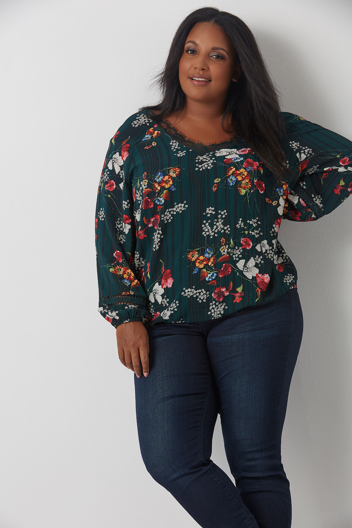 Chemisier avec col en dentelle  image number 3