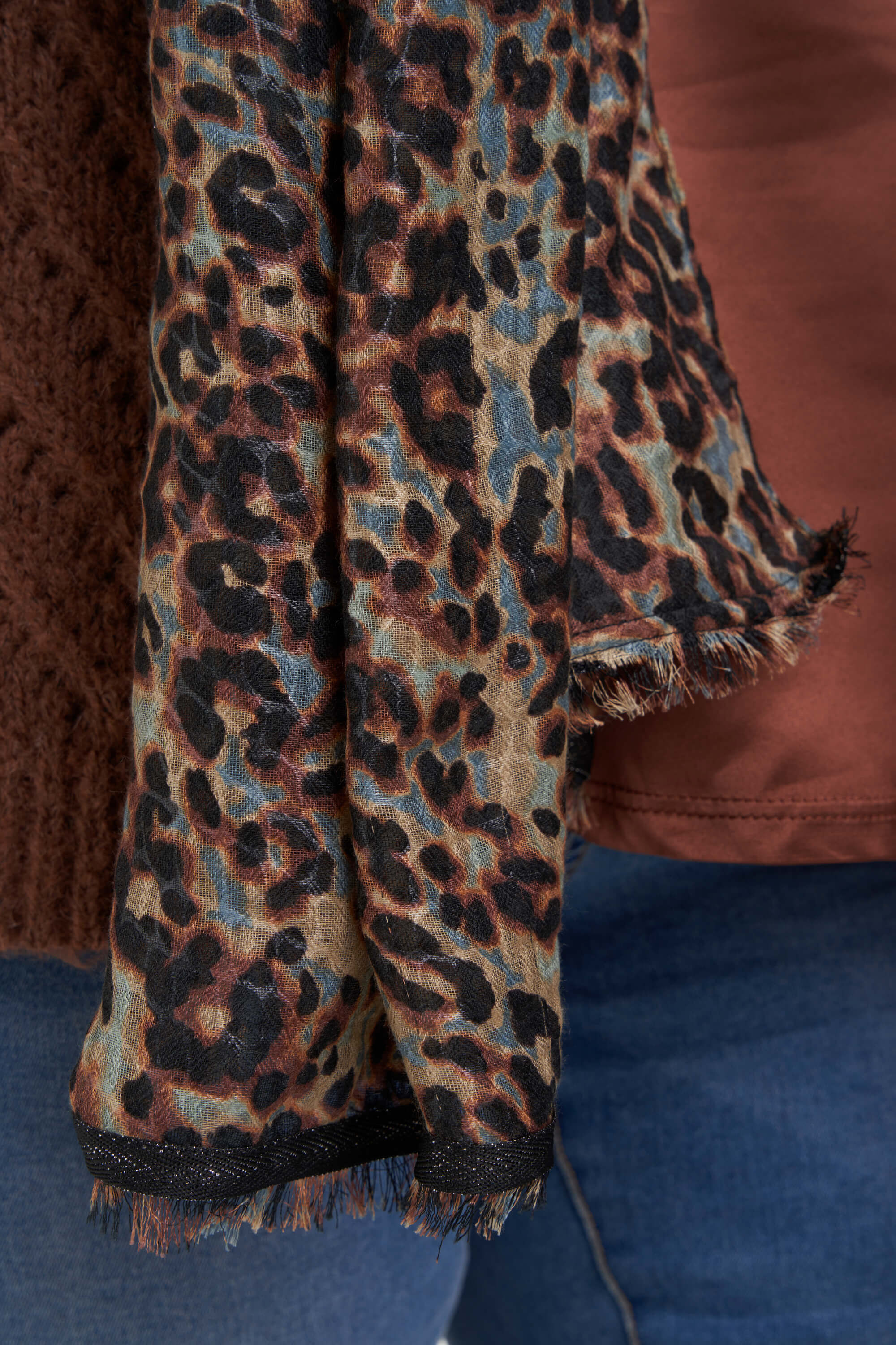 &Eacute;charpe &agrave; imprim&eacute;  image number 1