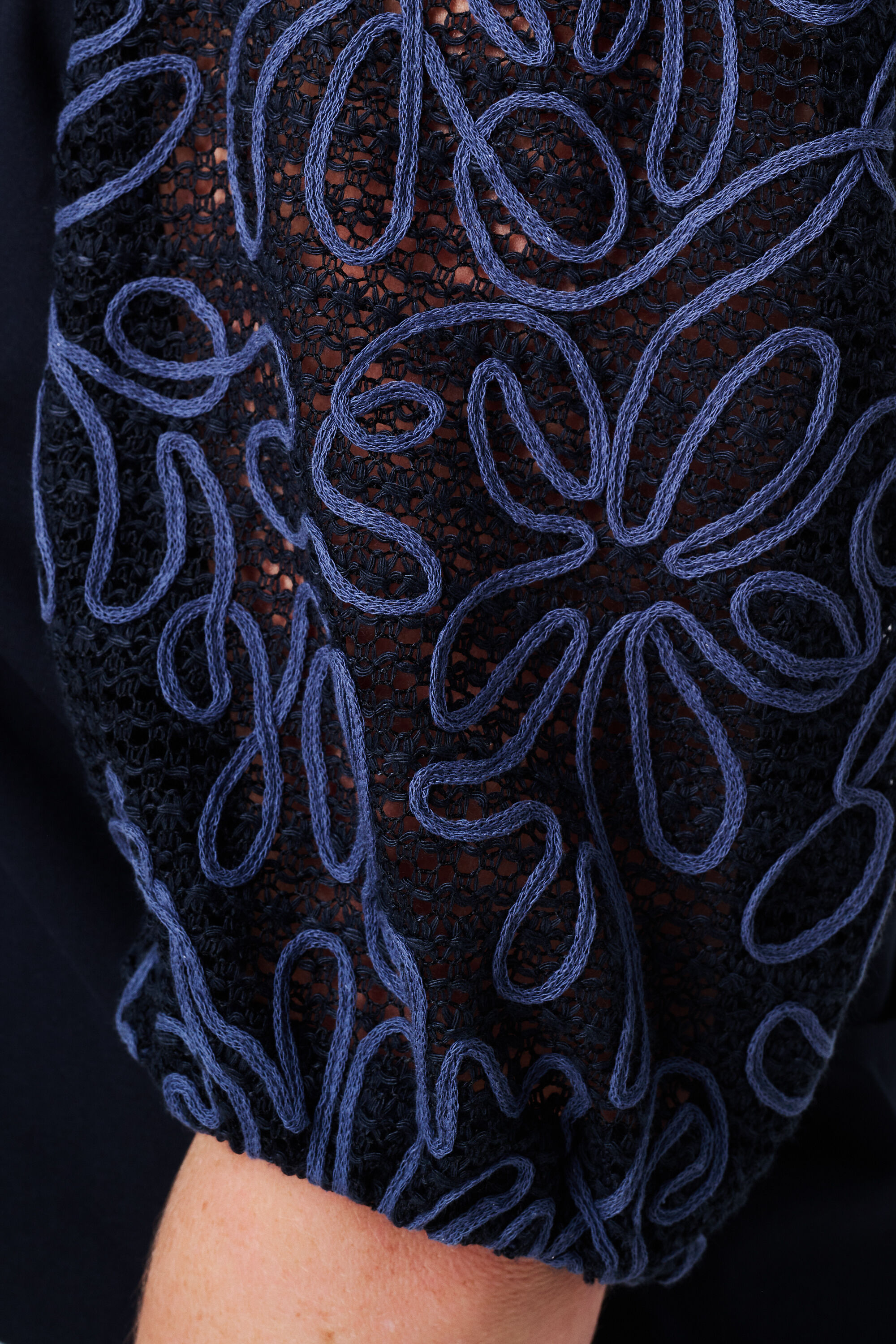 T-shirt &agrave; manches brod&eacute;es image number 6