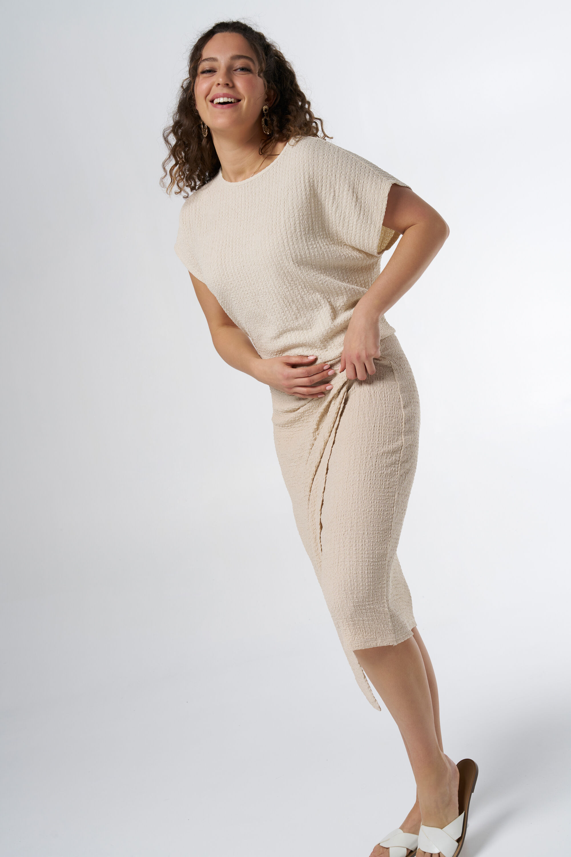 Jupe midi avec tissu textur&eacute; image number 5