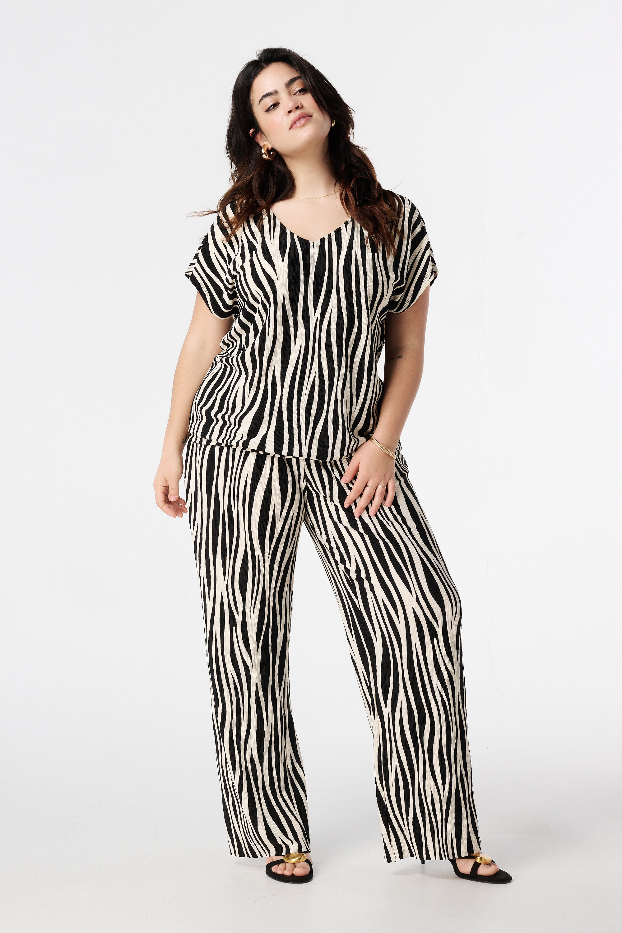 Haut textur&eacute; et mancherons image number 5