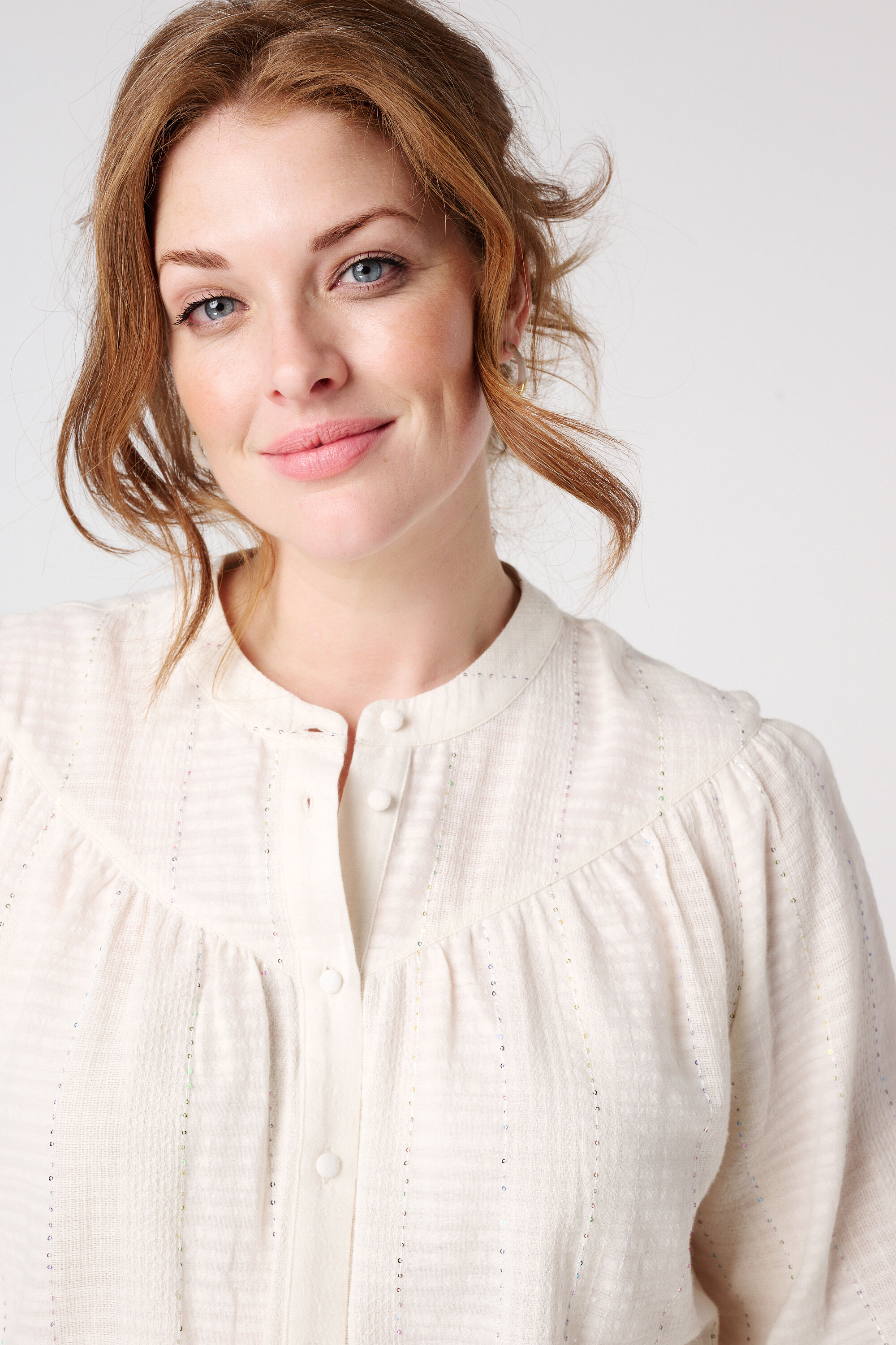 Chemisier &agrave; paillettes image number 4