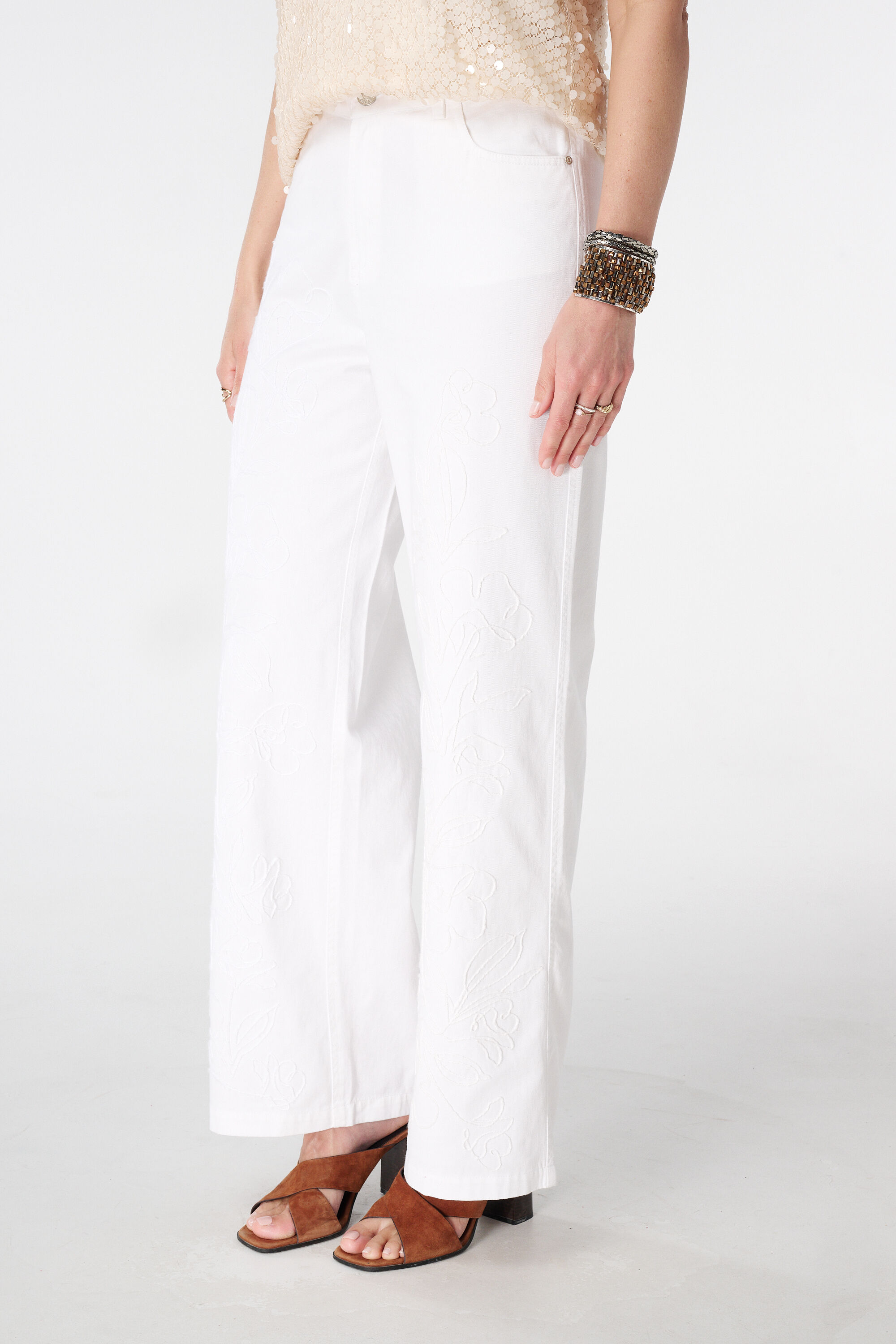 Jean wide leg avec broderie image number 5