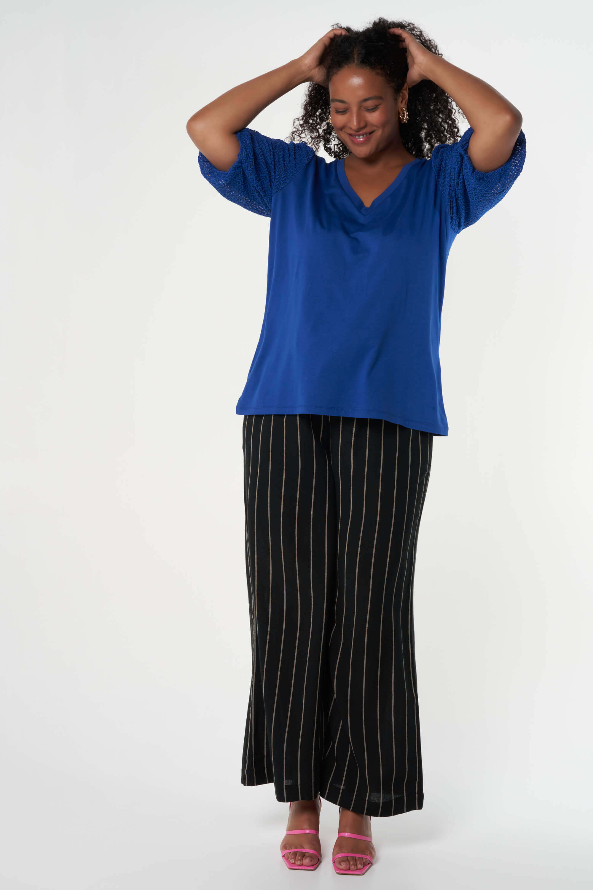 Haut avec manches textur&eacute;es image number 5