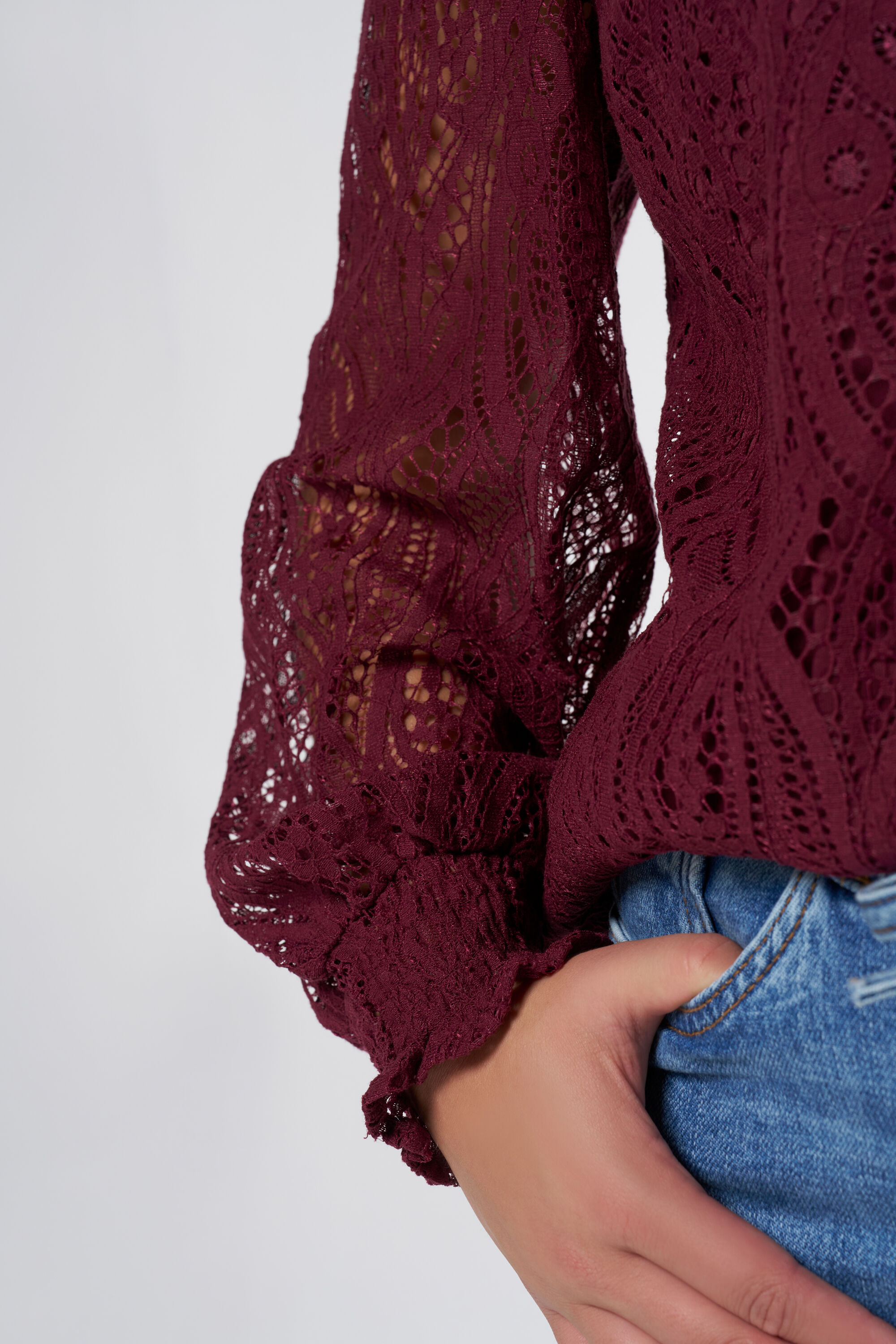 Top en dentelle image number 4