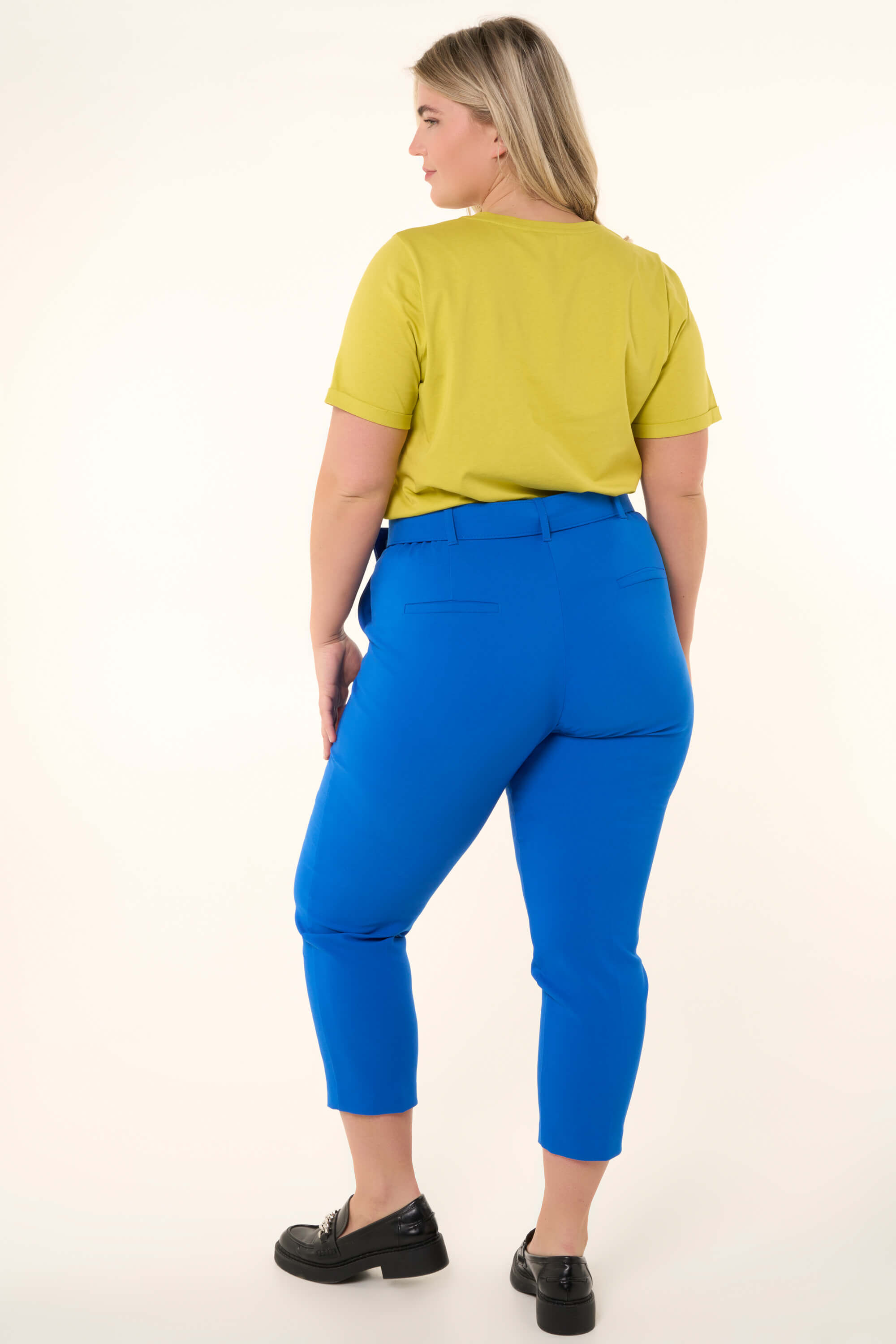 Pantalon avec ceinture image number 4