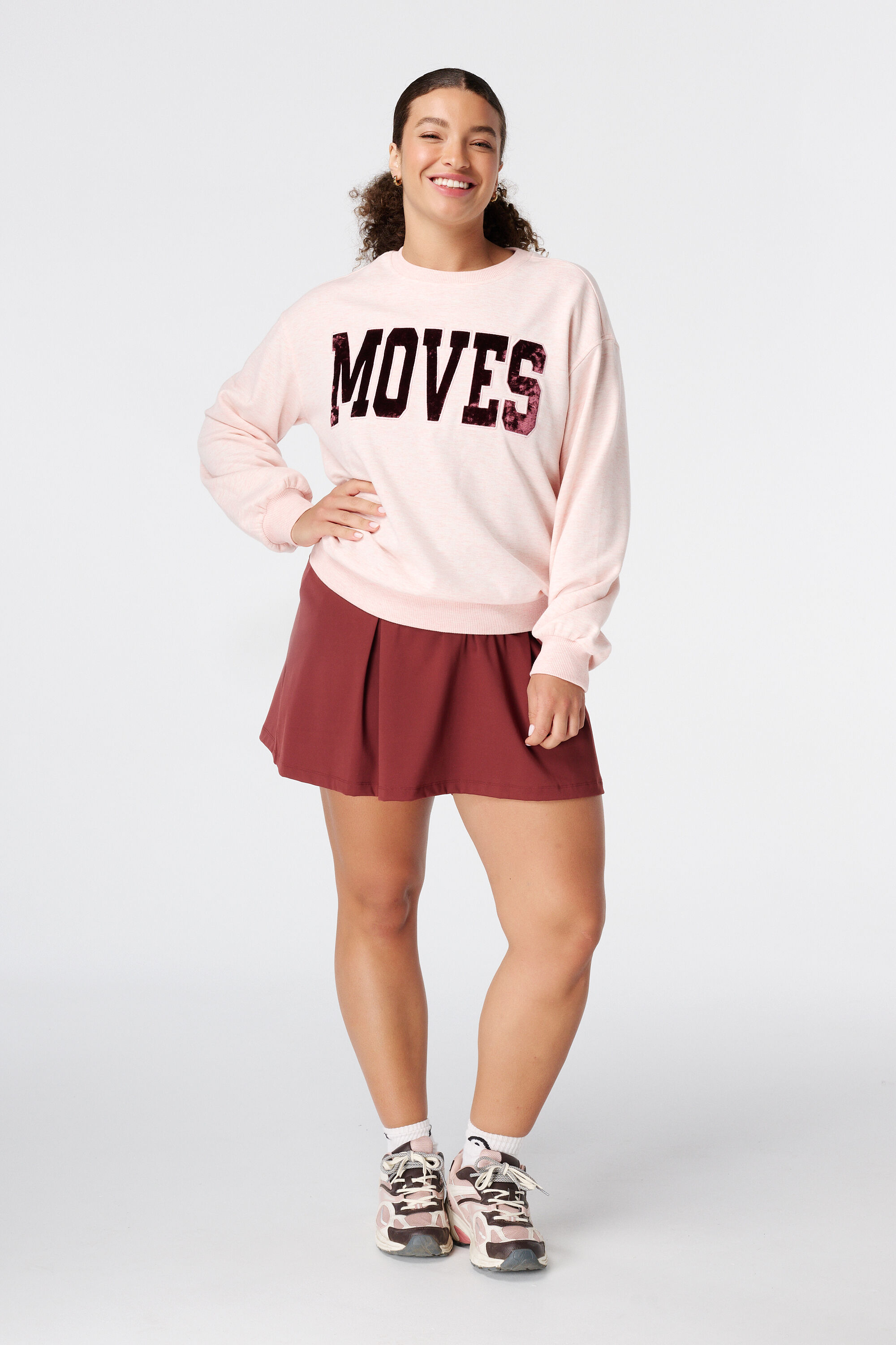 Sweat avec illustration image number 5