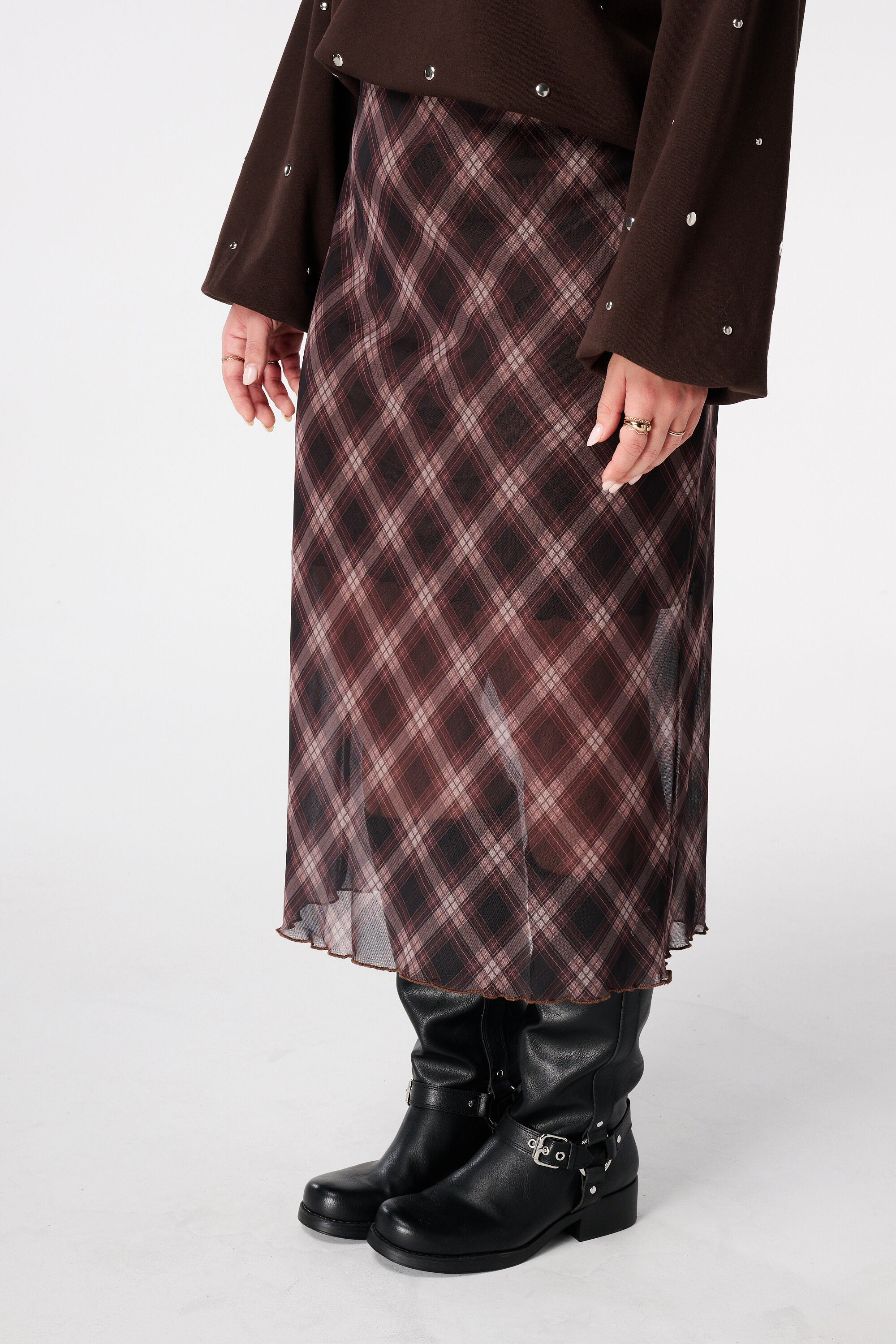 Jupe midi &agrave; imprim&eacute; &agrave; carreaux image number 5