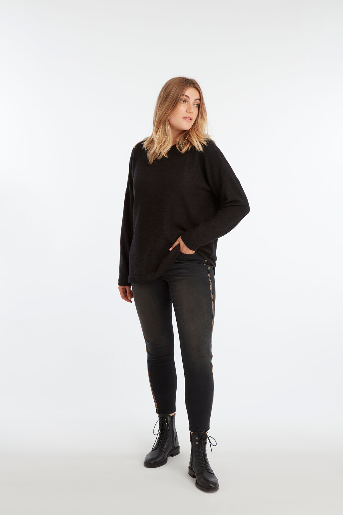 Jean court coupe skinny image number 5