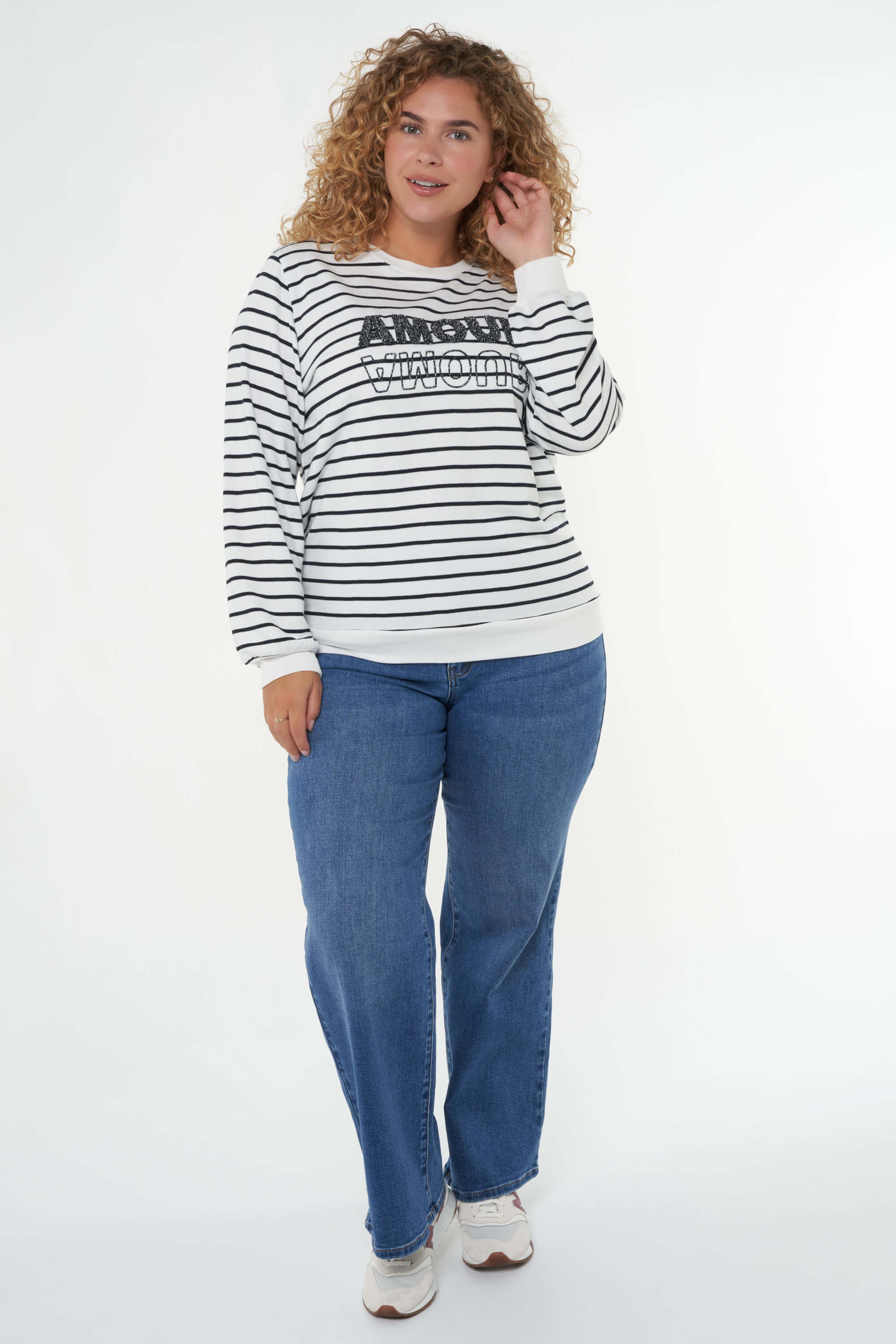 Pull avec inscription image number 6