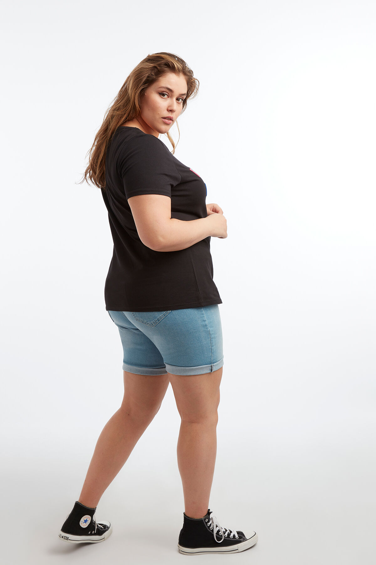 T-shirt brod&eacute; image number 5