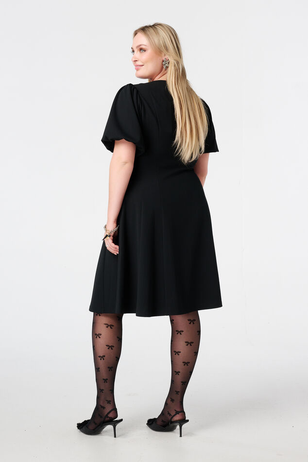 Robe avec découpes structurantes image number 3