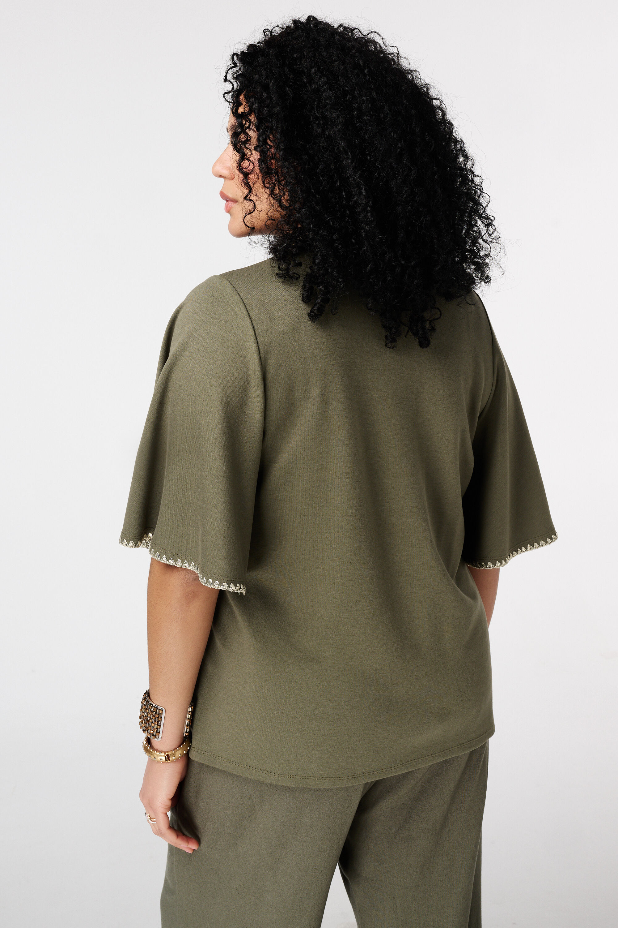 T-shirt &agrave; manches papillon image number 3