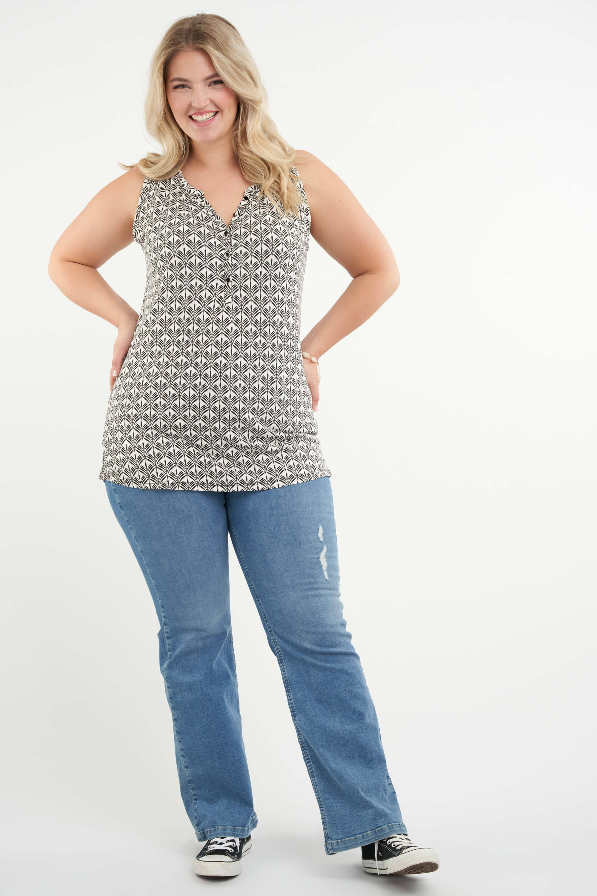 Haut sans manches et &agrave; imprim&eacute; image number 5