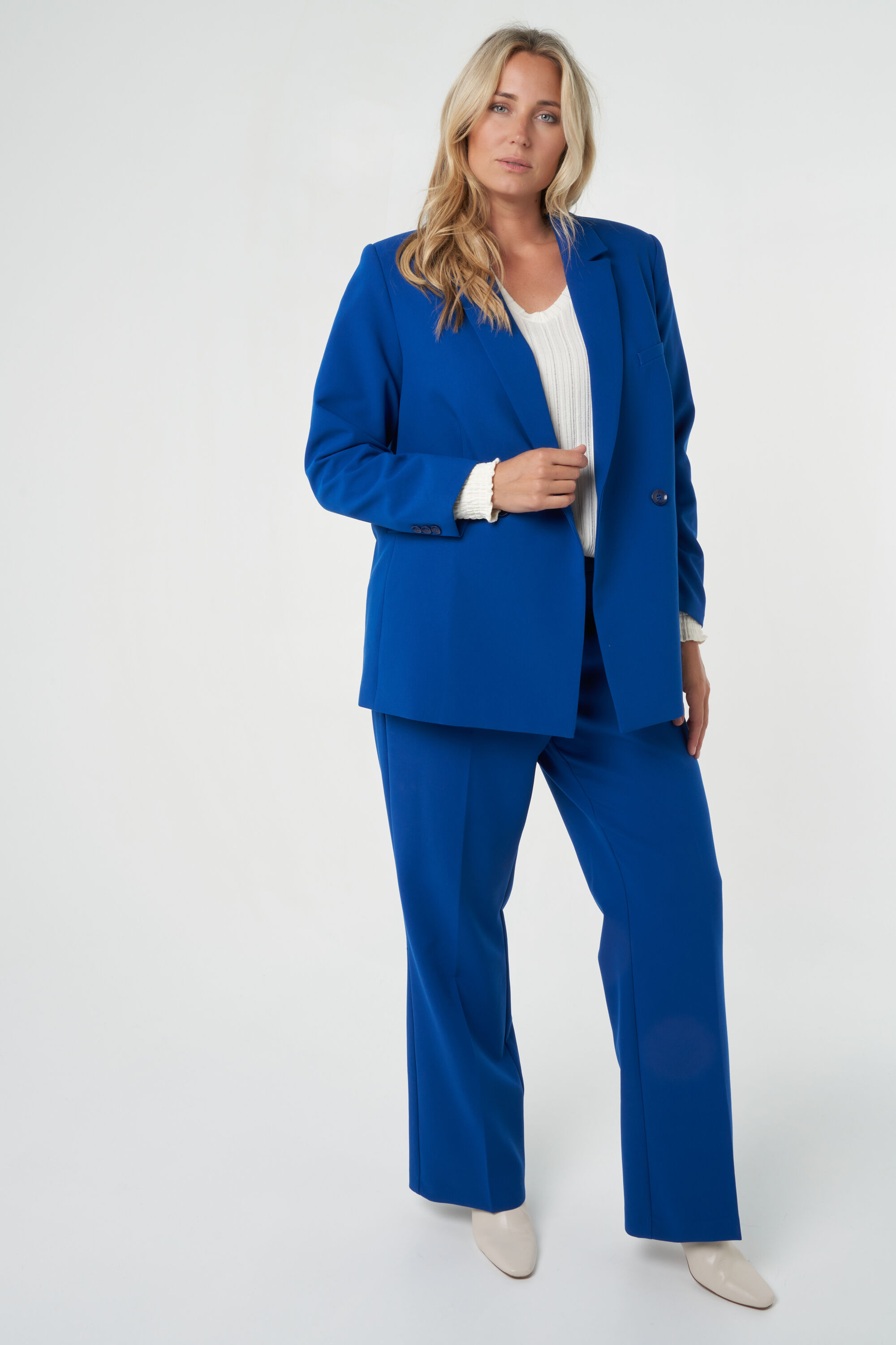 Blazer avec fermeture boutonn&eacute;e image number 6