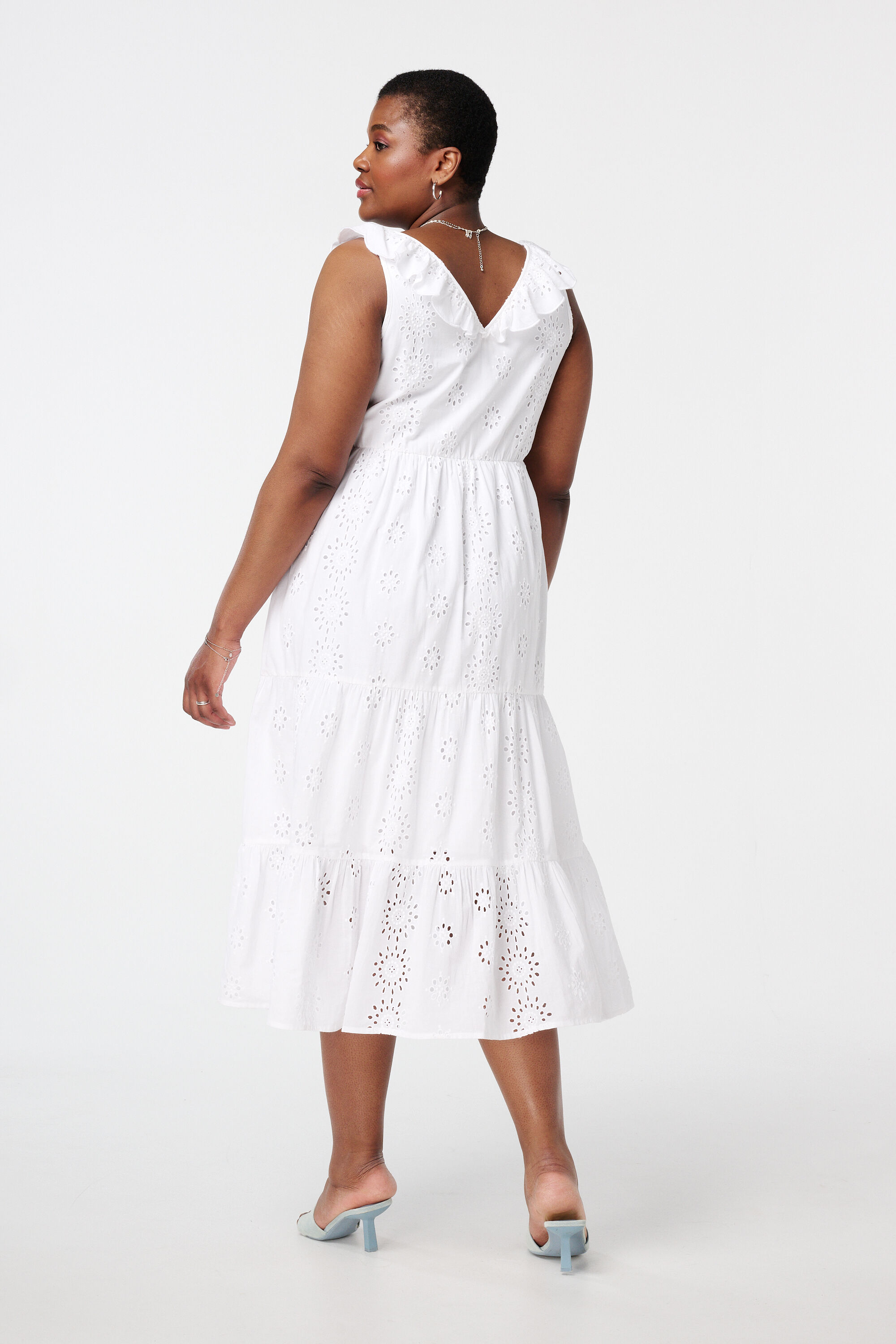 Robe avec motif brod&eacute; image number 3