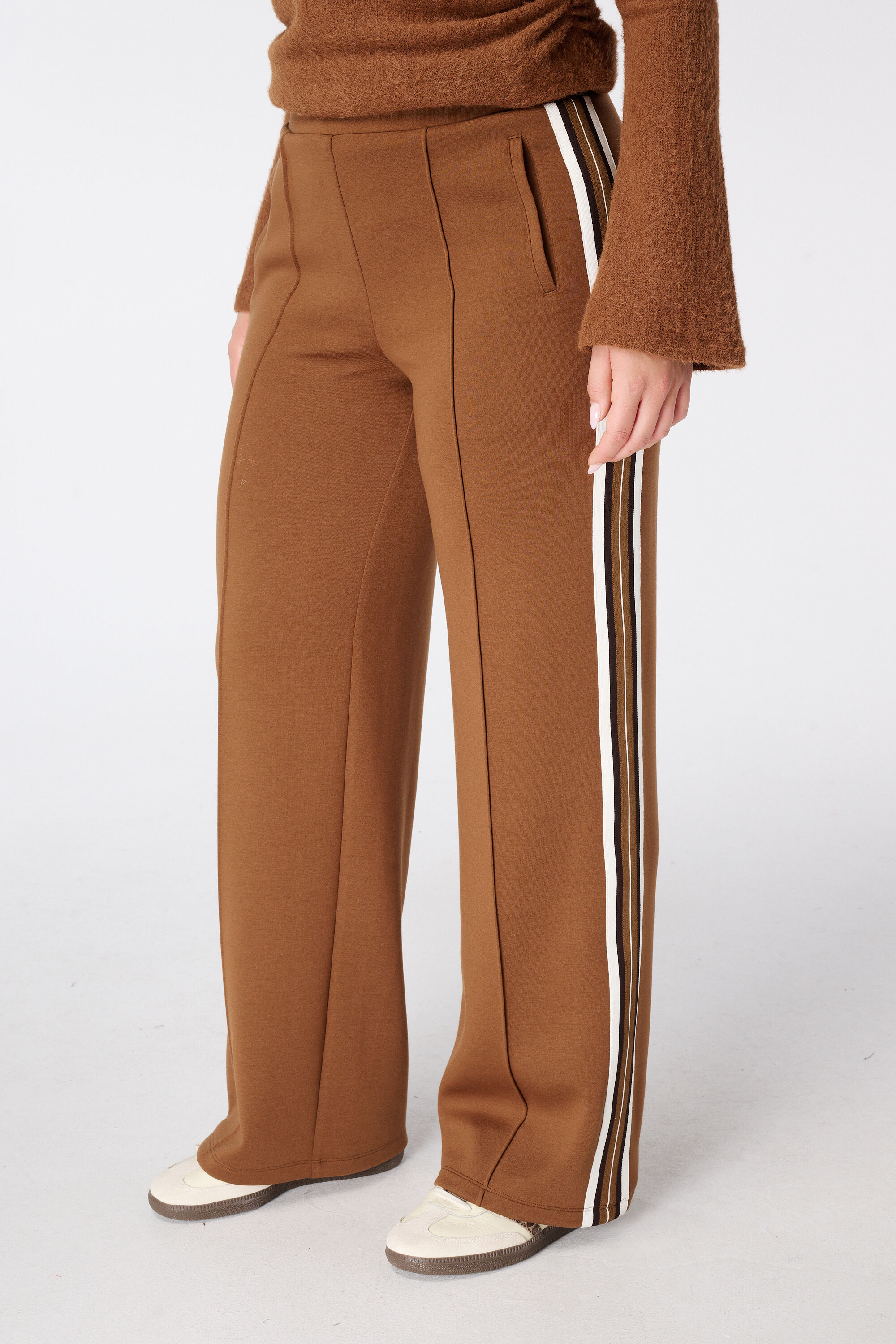 Pantalon &agrave; bande contrastante image number 5