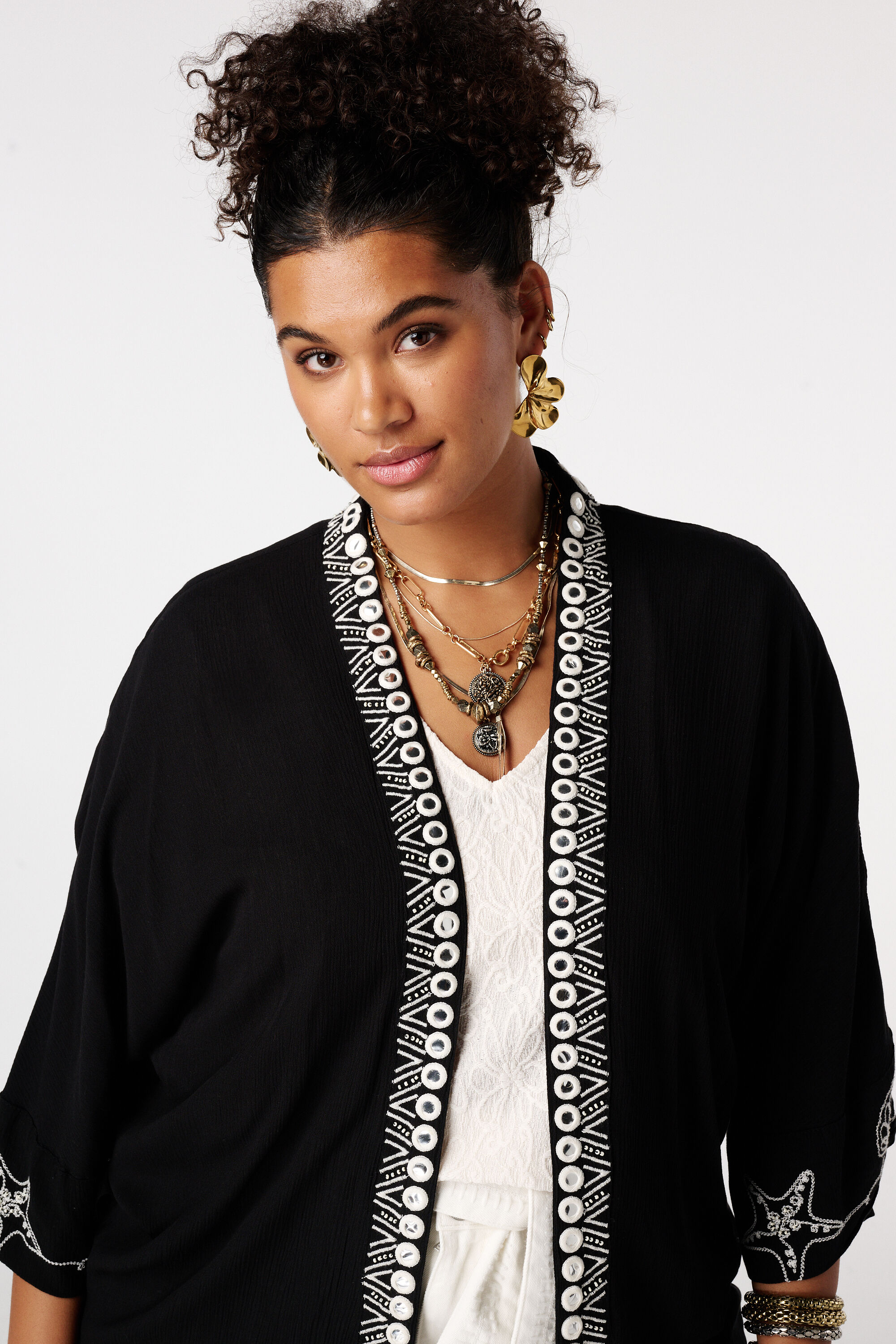 Kimono avec broderie image number 4