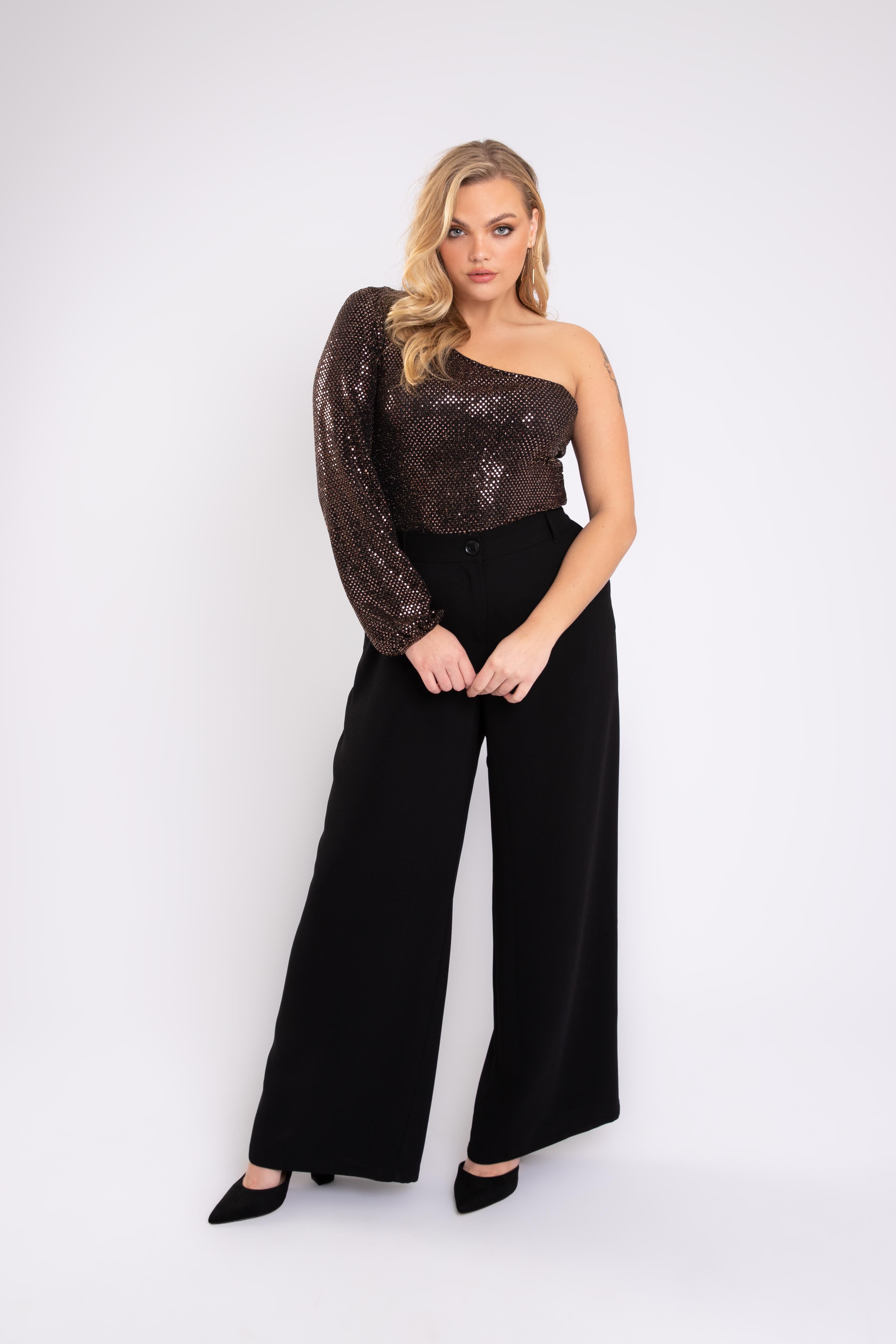 Haut asym&eacute;trique image number 6